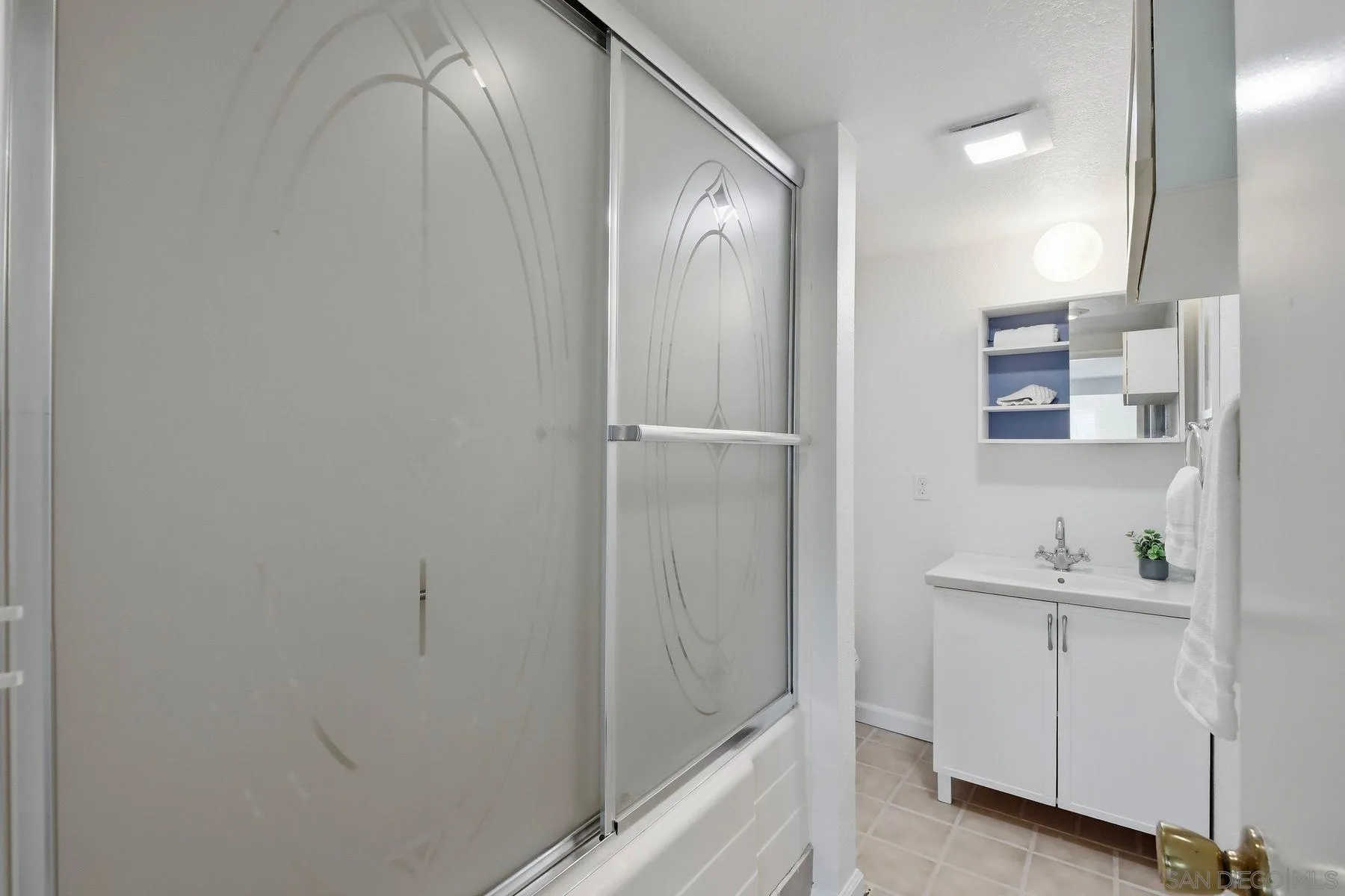 https://cdn.realtyfeed.com/cdn/127/260011799/99ba8f946c24ac4c1e7aae6dfd71b85d.webp