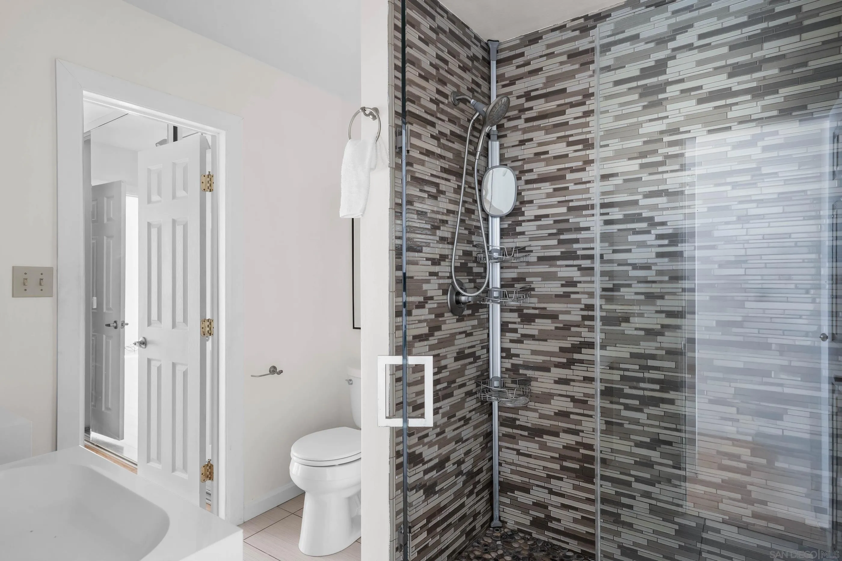 Photo #19: 2600118 Listing: Photo #19