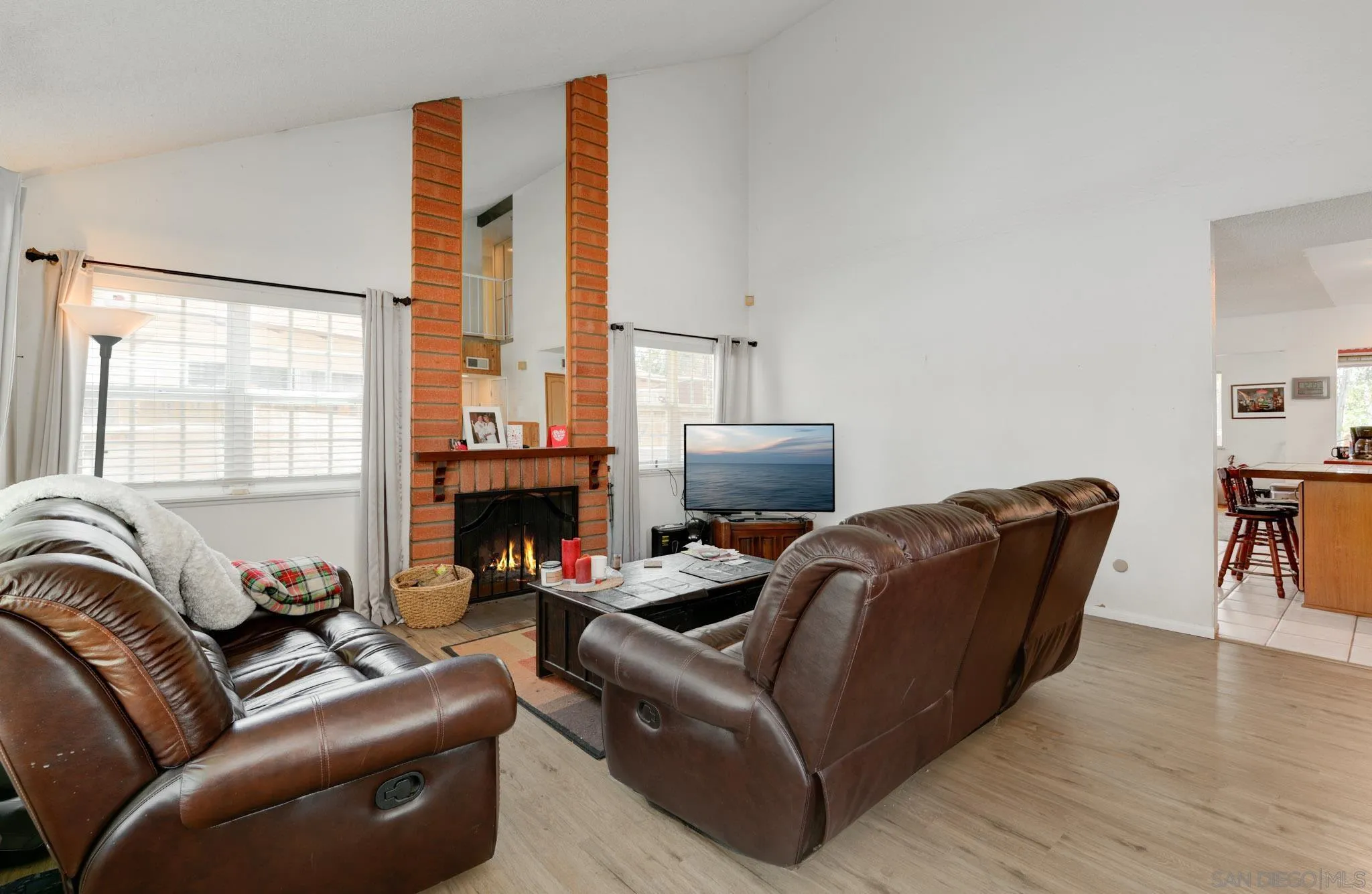 https://cdn.realtyfeed.com/cdn/127/260011800/40f01877ddc32bc7cd7ec89b7b68418a.webp