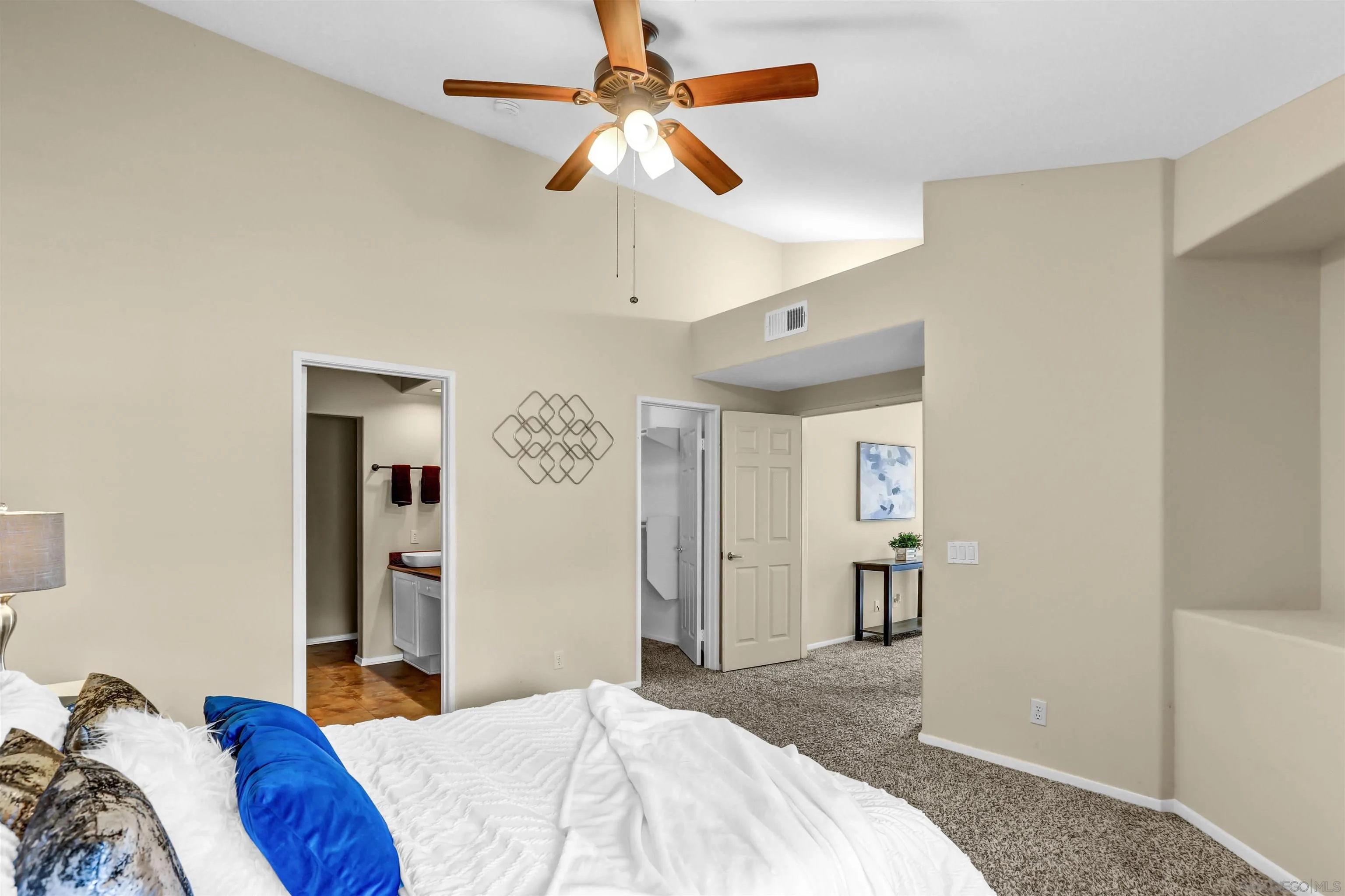 Photo #21: 260011801 Listing: Photo #21
