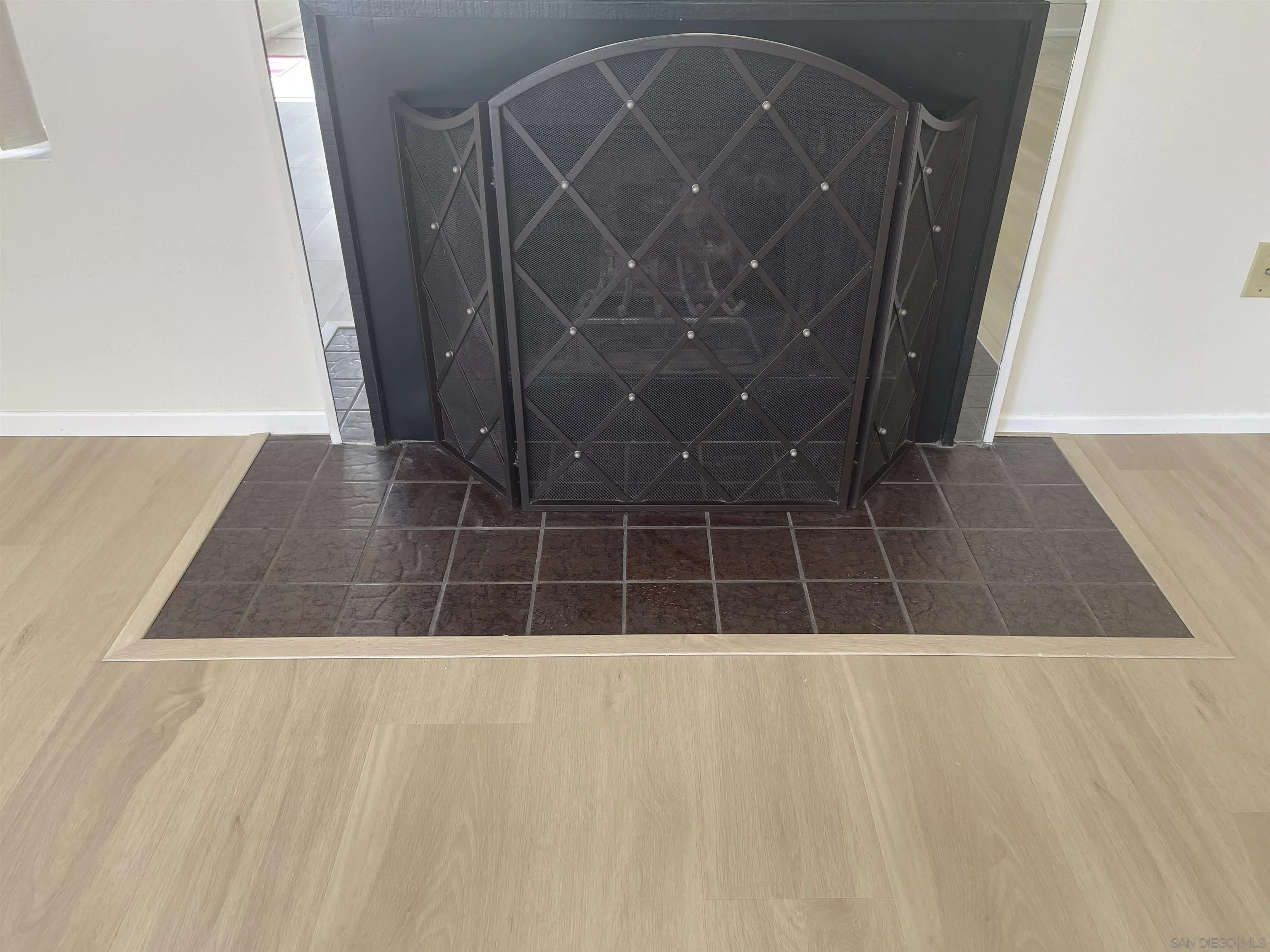 Photo #8: 260011810 Listing: Photo #8