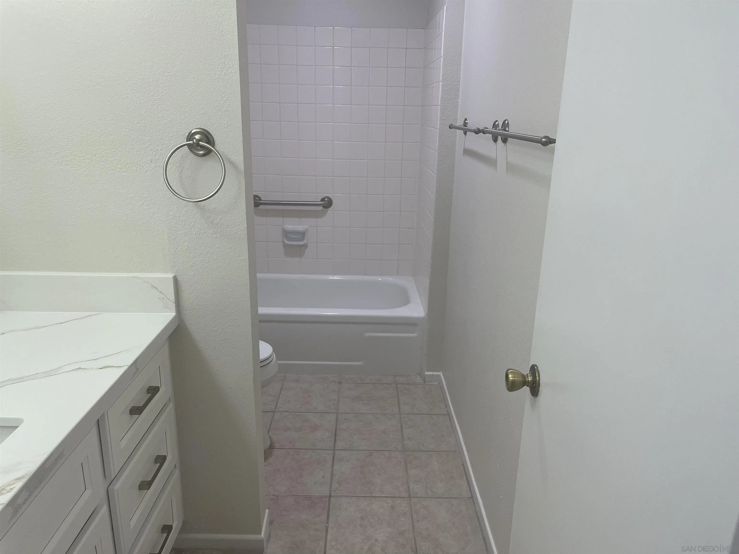 Photo #11: 260011810 Listing: Photo #11