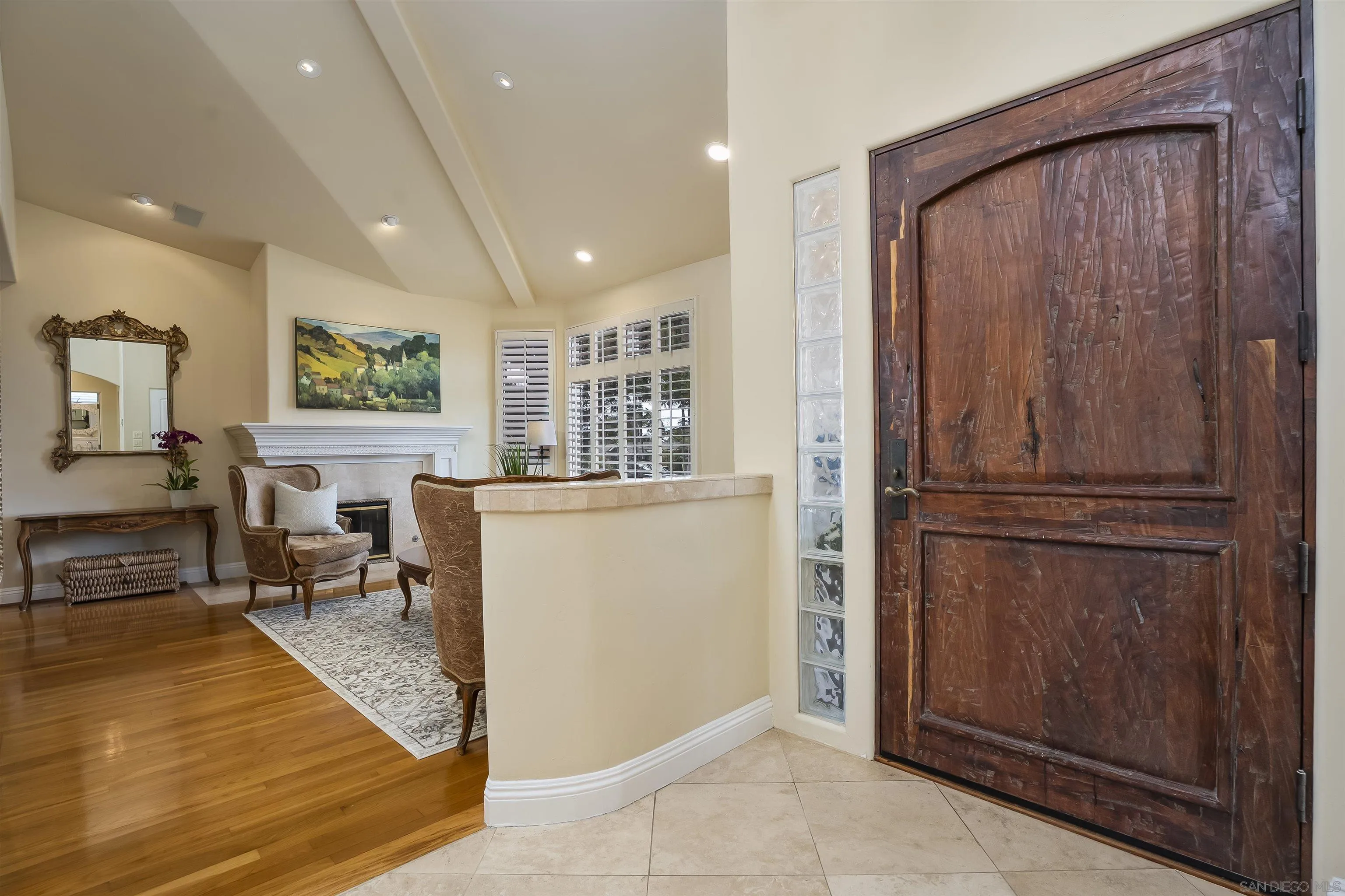 https://cdn.realtyfeed.com/cdn/127/260011815/218ac7cc7de2f898a267af0da2f3571d.webp