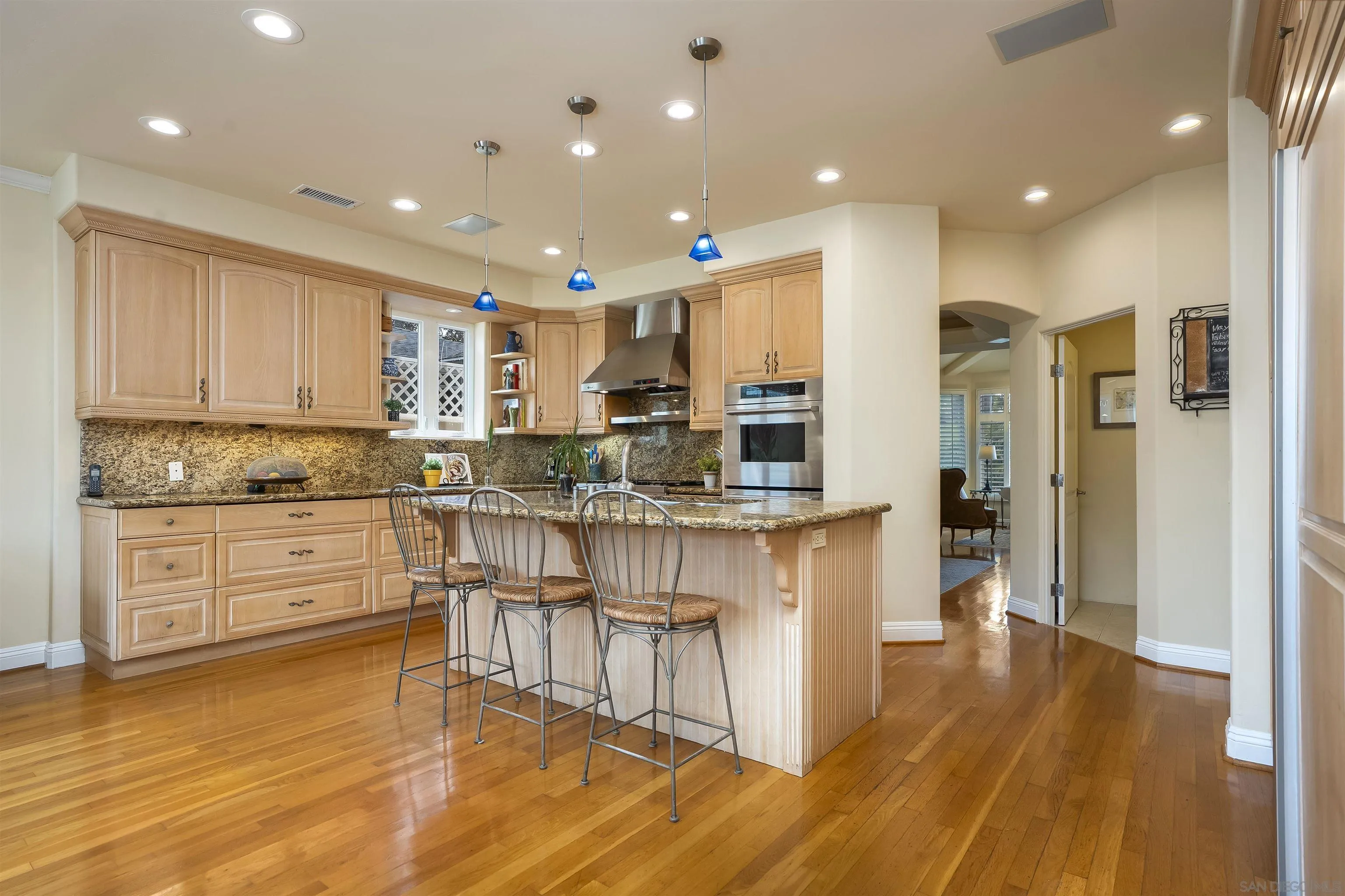 https://cdn.realtyfeed.com/cdn/127/260011815/2375943d774ecdb7a45b4deafb37fabc.webp