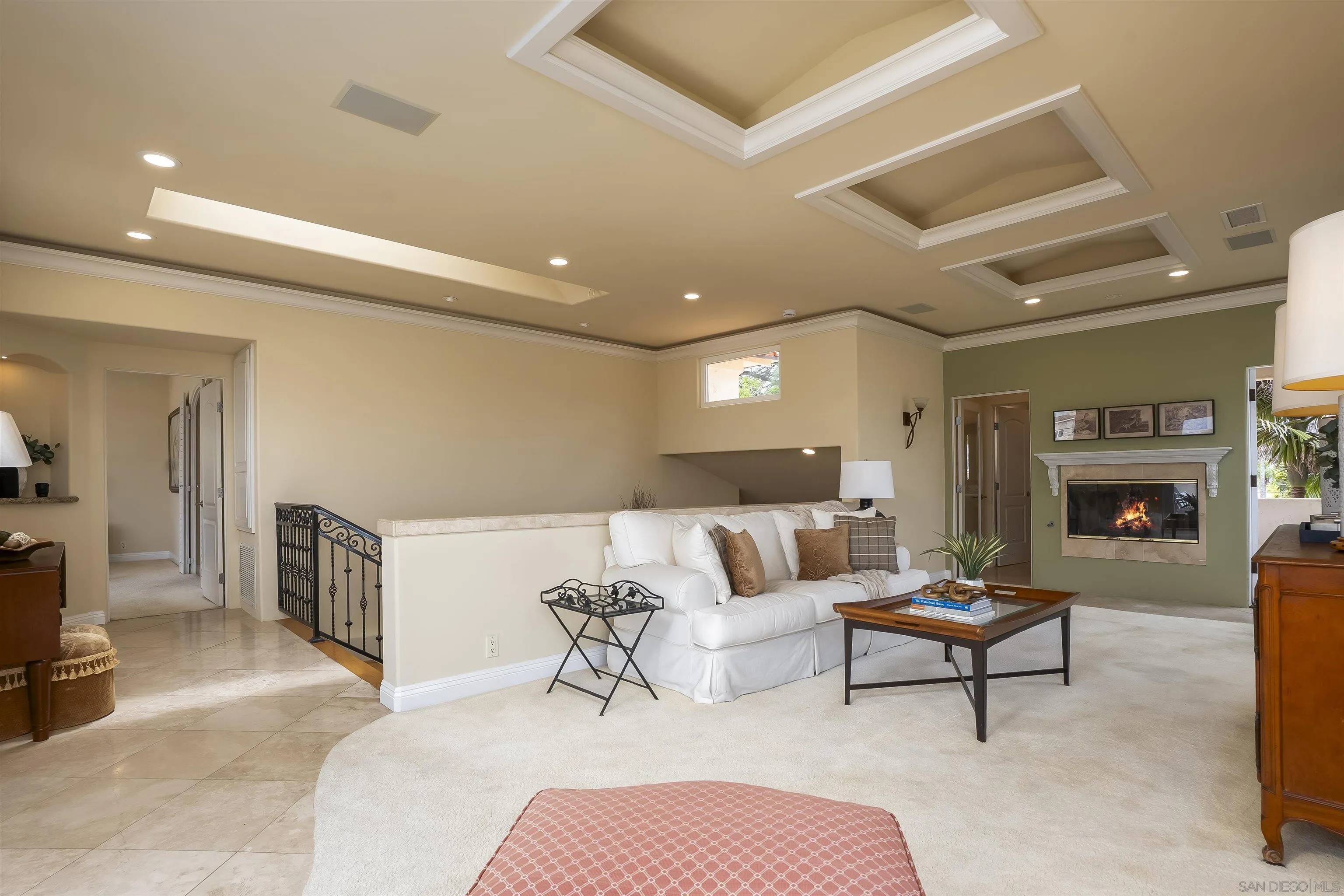 https://cdn.realtyfeed.com/cdn/127/260011815/3387fc381f1234002b0b4bc58af55b34.webp