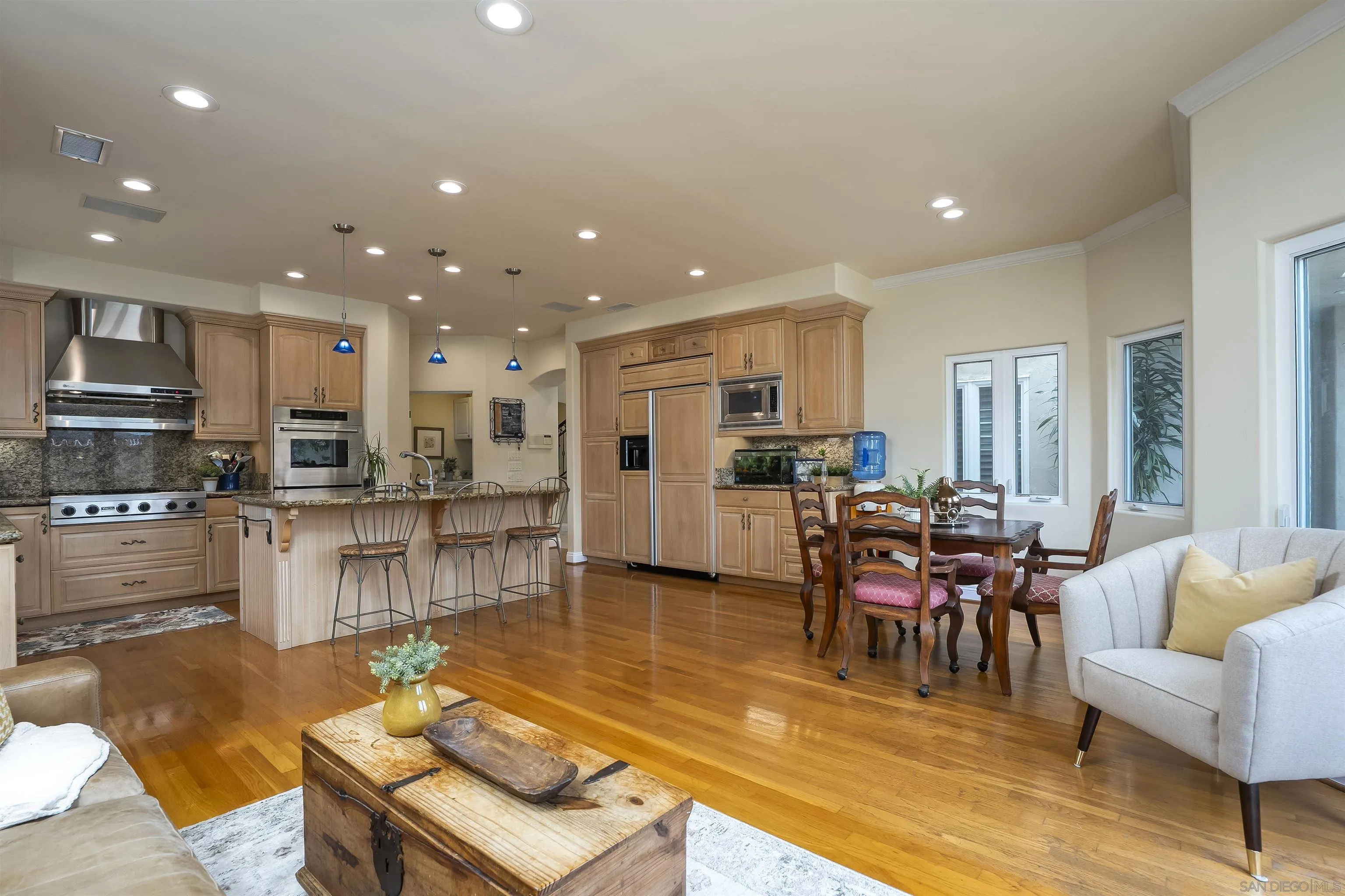 https://cdn.realtyfeed.com/cdn/127/260011815/7aa7cff6976fa4dd33caa9223c7ddf7c.webp