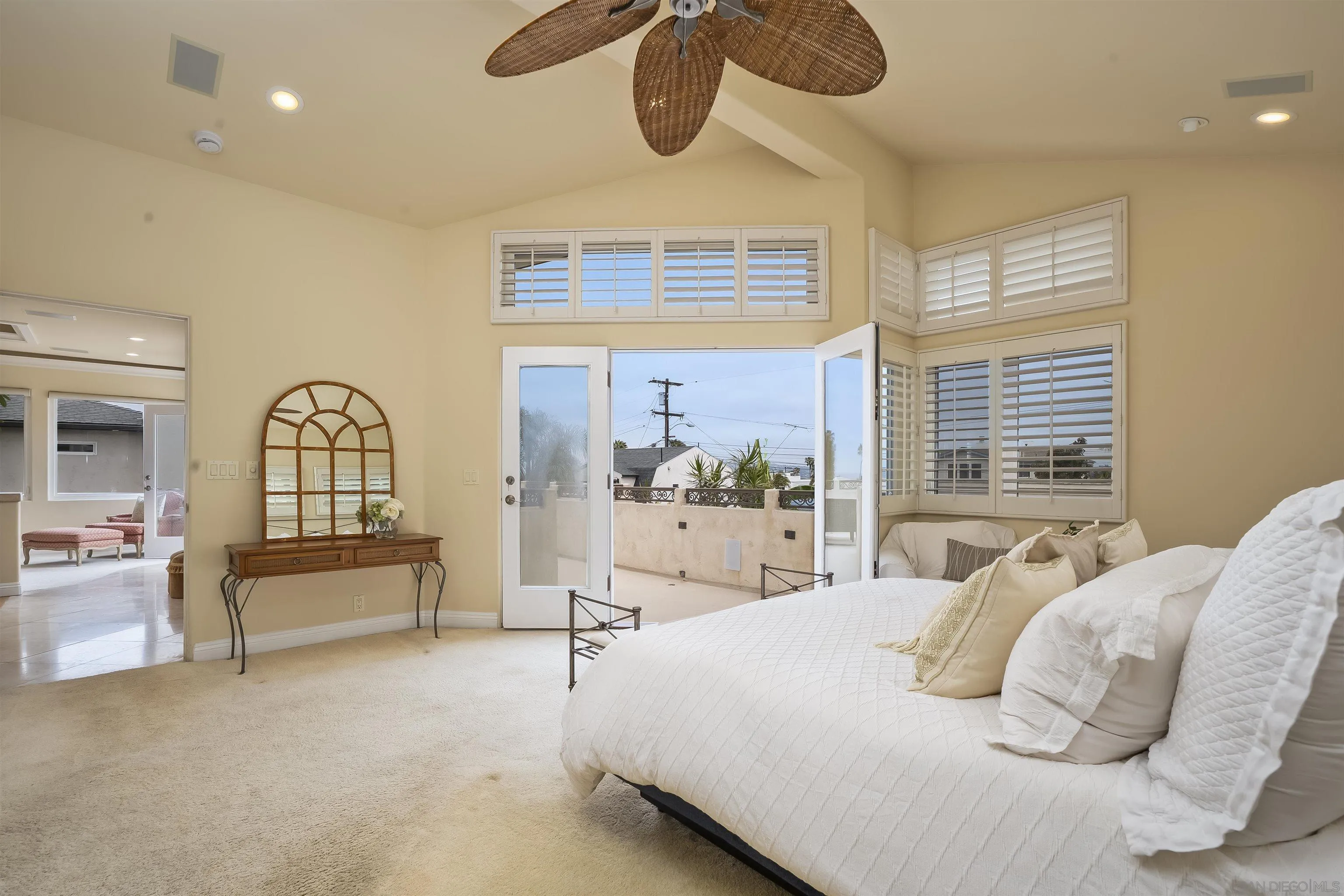 https://cdn.realtyfeed.com/cdn/127/260011815/962bef18f365d9c69791edaa0a3c20c0.webp