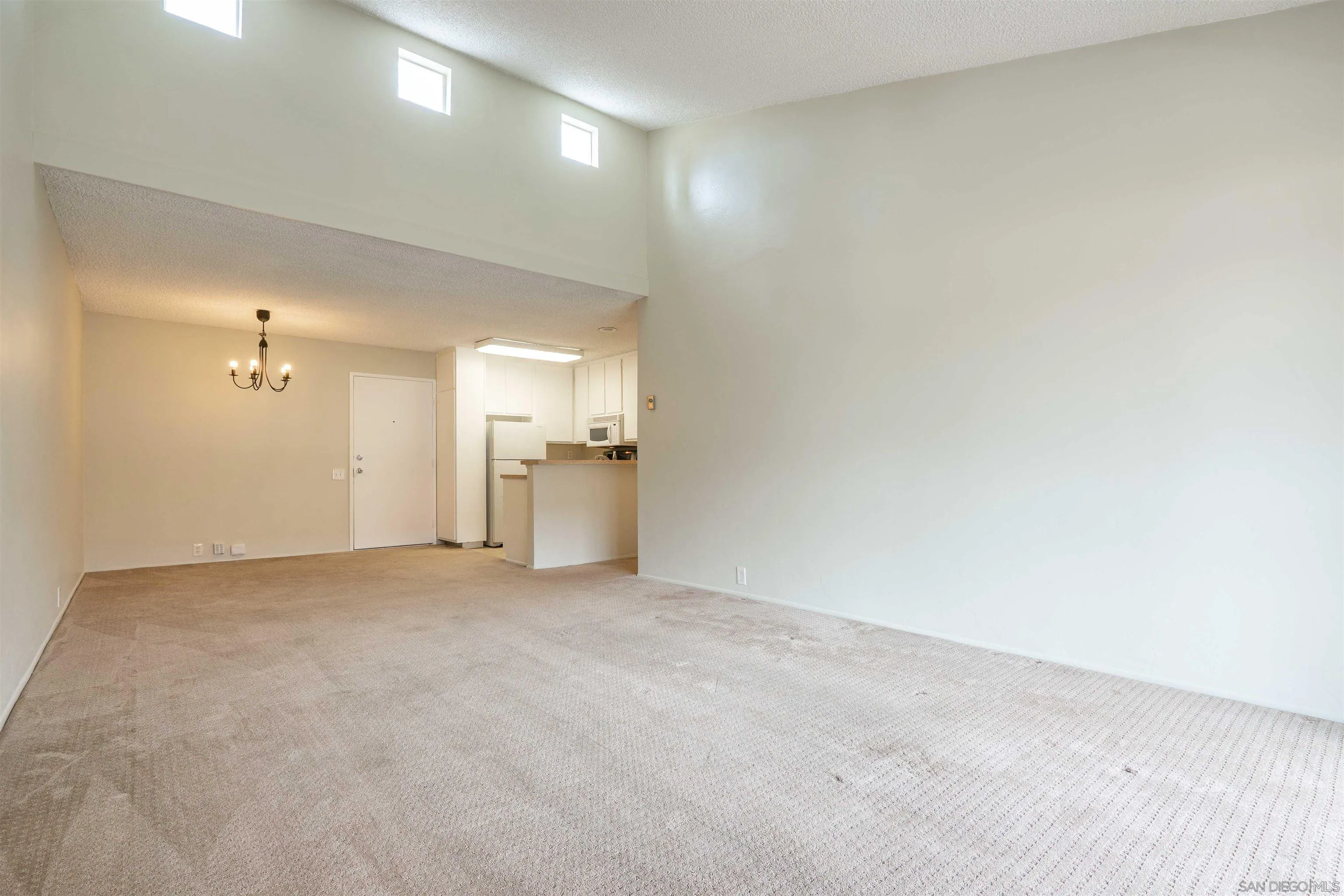 https://cdn.realtyfeed.com/cdn/127/260011822/2dc29be058d48ae8b5edcf043c963b35.webp