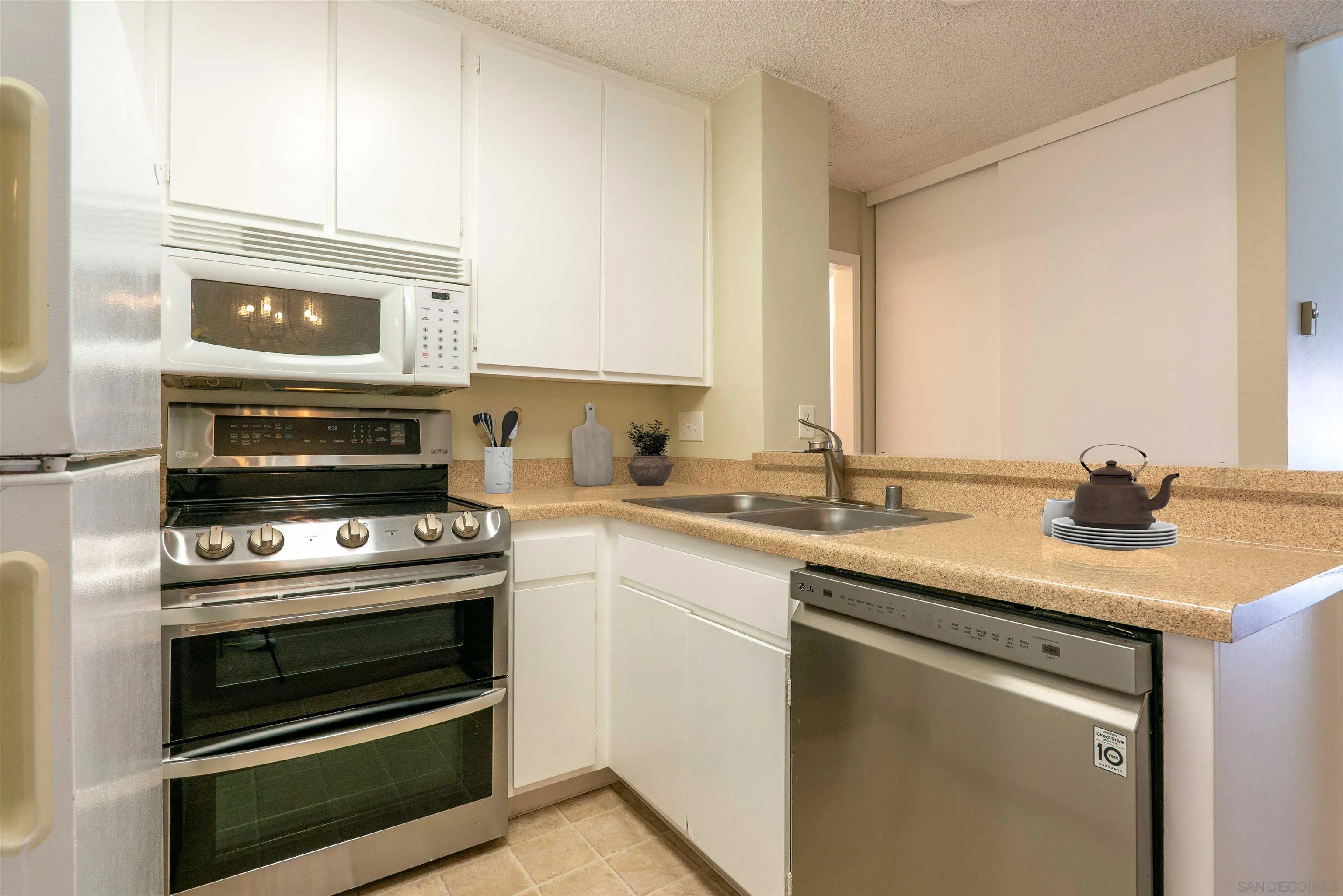 https://cdn.realtyfeed.com/cdn/127/260011822/556fea6317c50175a993961aefb93e0d.webp