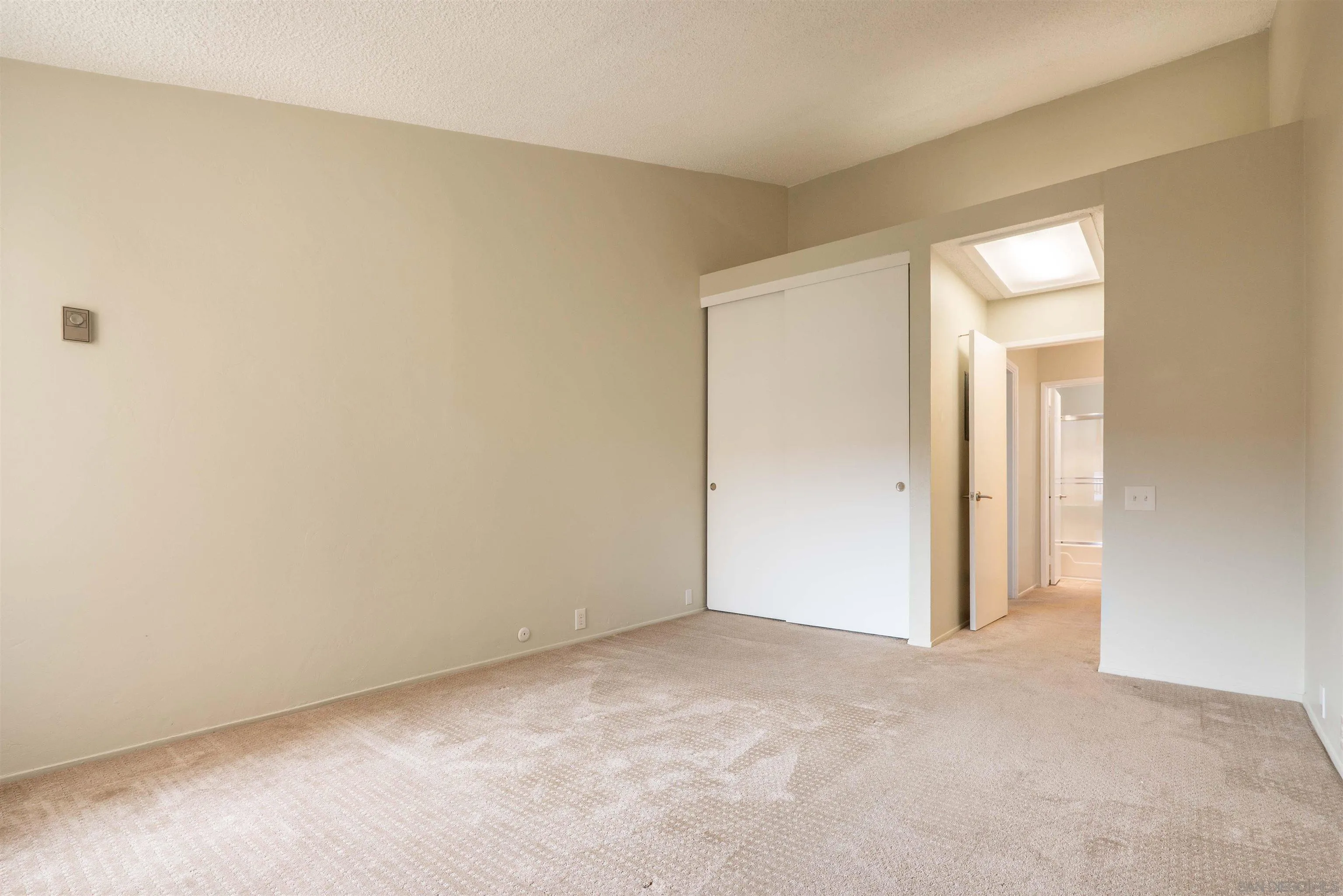 https://cdn.realtyfeed.com/cdn/127/260011822/ae88ce8ccadee7a47e39fd480288b2f5.webp
