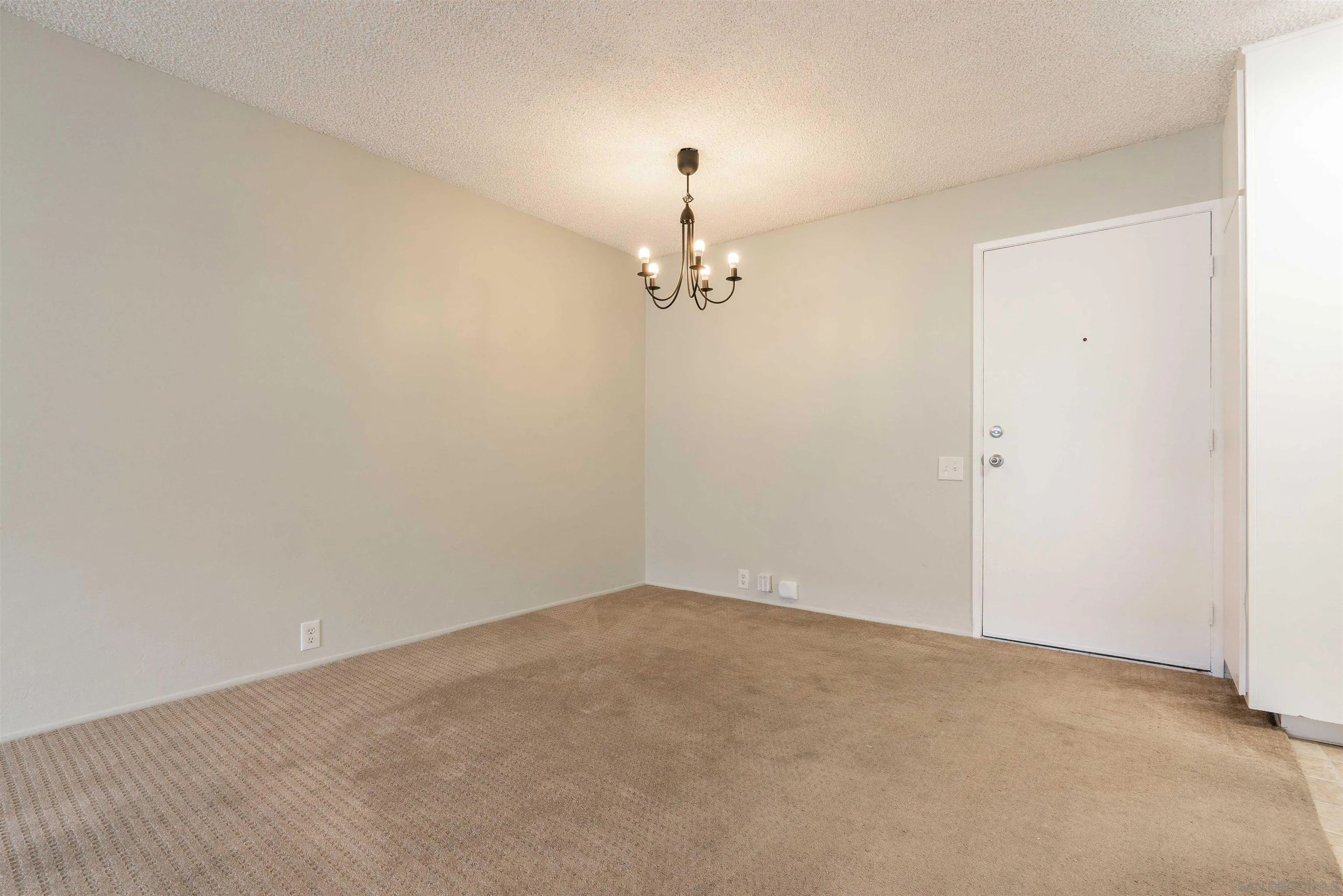 https://cdn.realtyfeed.com/cdn/127/260011822/df4f9940f3b4af73117c78cd9985a7d3.webp