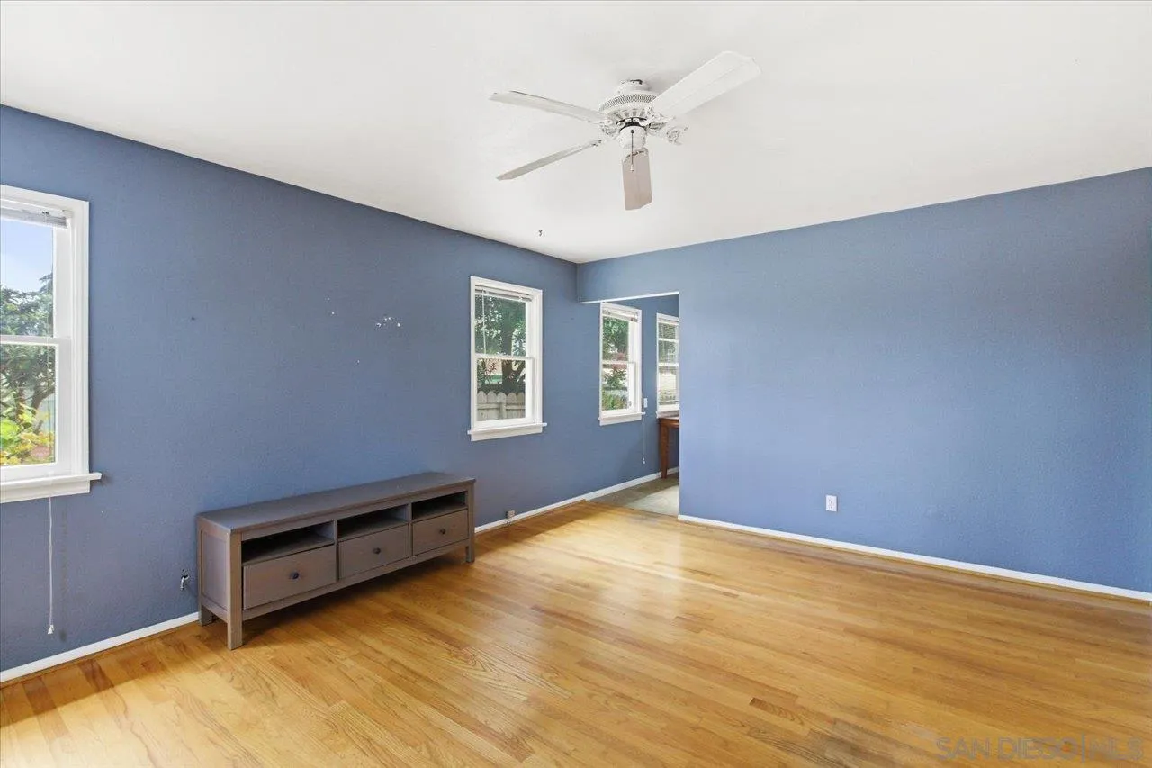 https://cdn.realtyfeed.com/cdn/127/260011823/204a79307be374a35ca358e4cb8238e3.webp