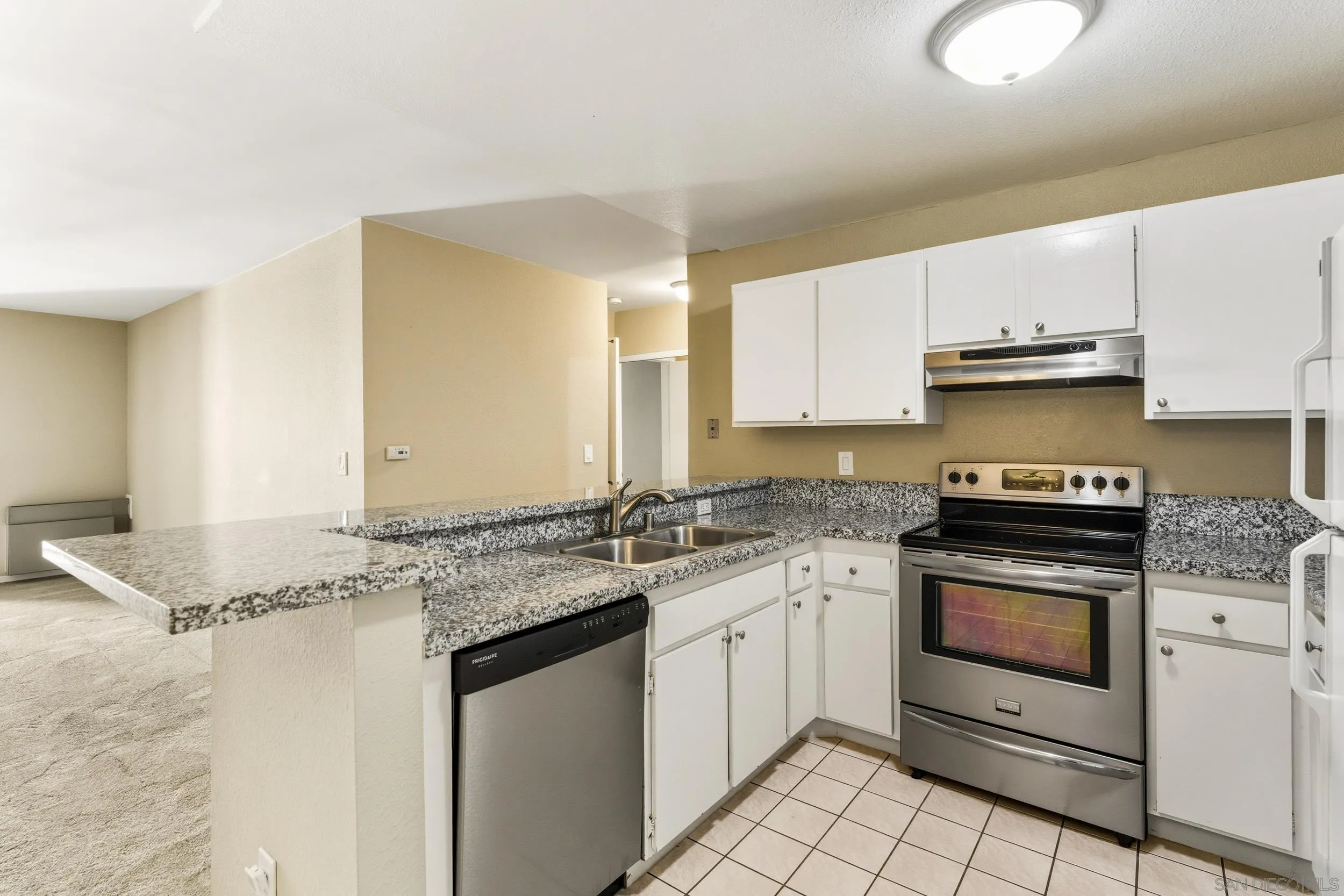 Photo #7: 260011824 Listing: Photo #7
