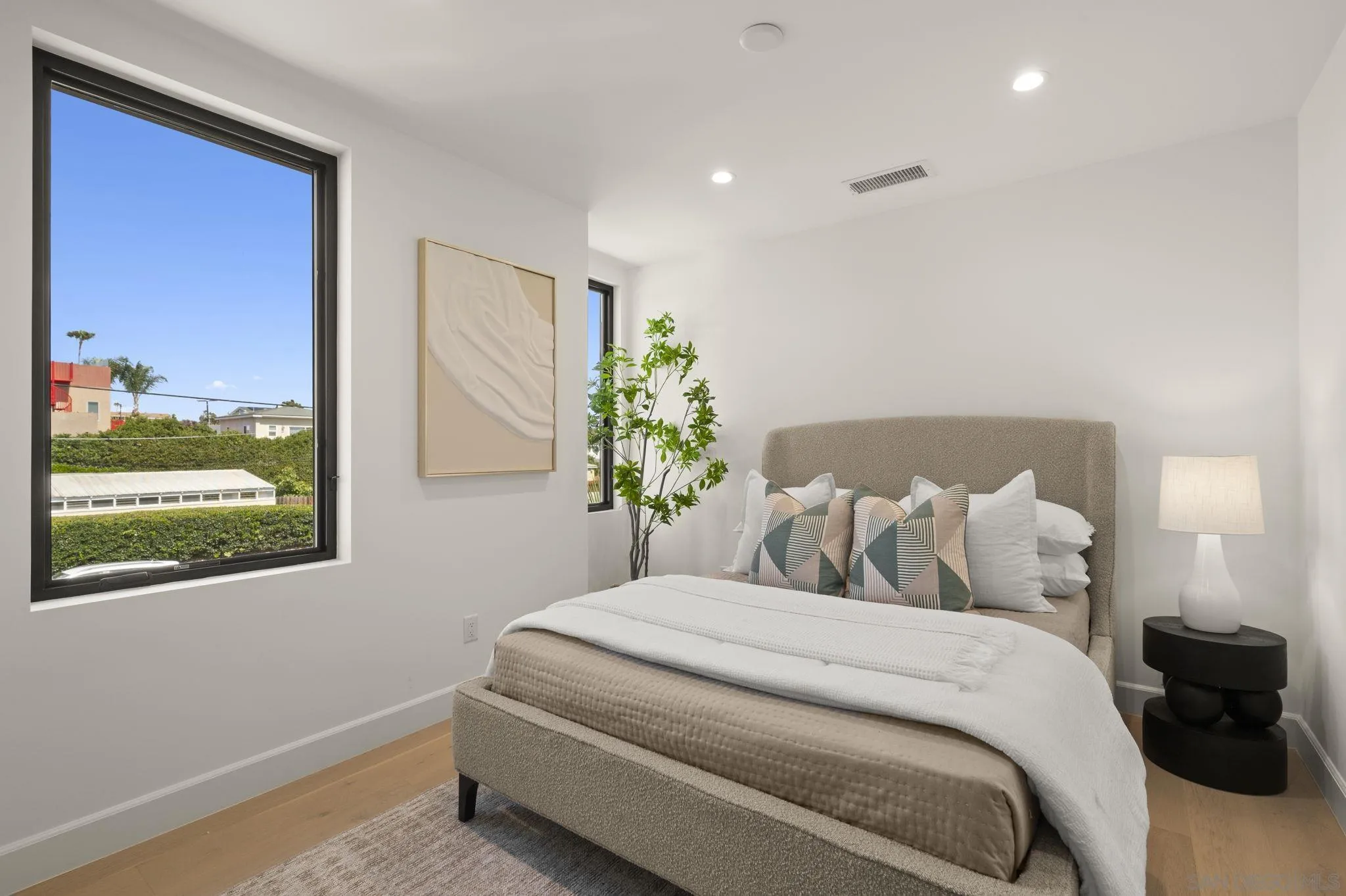 https://cdn.realtyfeed.com/cdn/127/260011828/1d70fade257210fa20ece5ee9c2293ca.webp