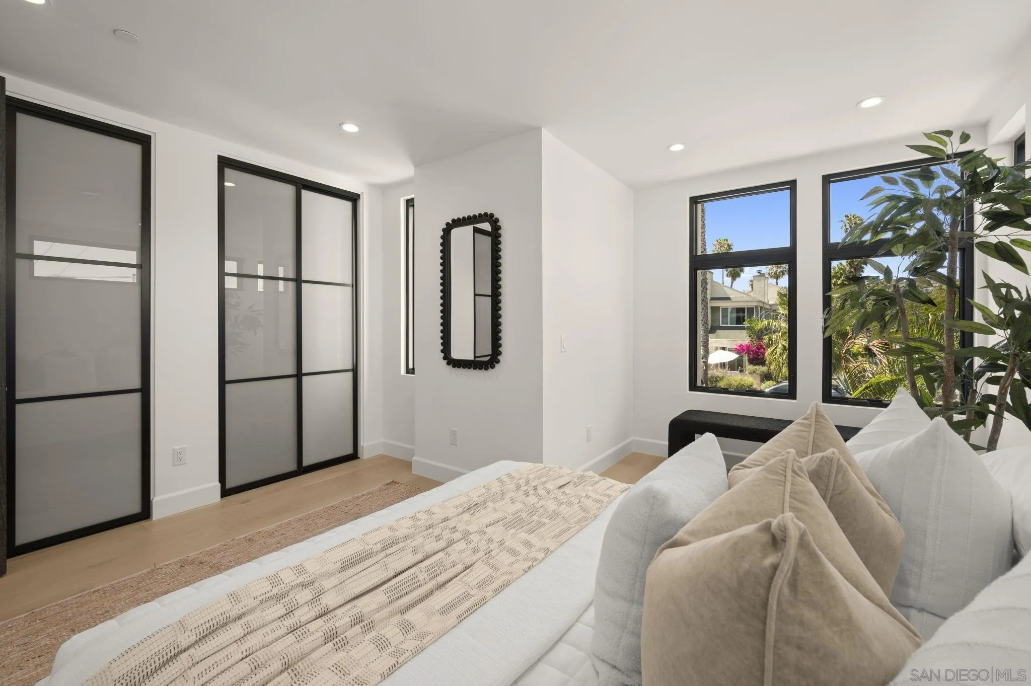 https://cdn.realtyfeed.com/cdn/127/260011828/8288c8324aab0bdbe672cae31e17ea1c.webp
