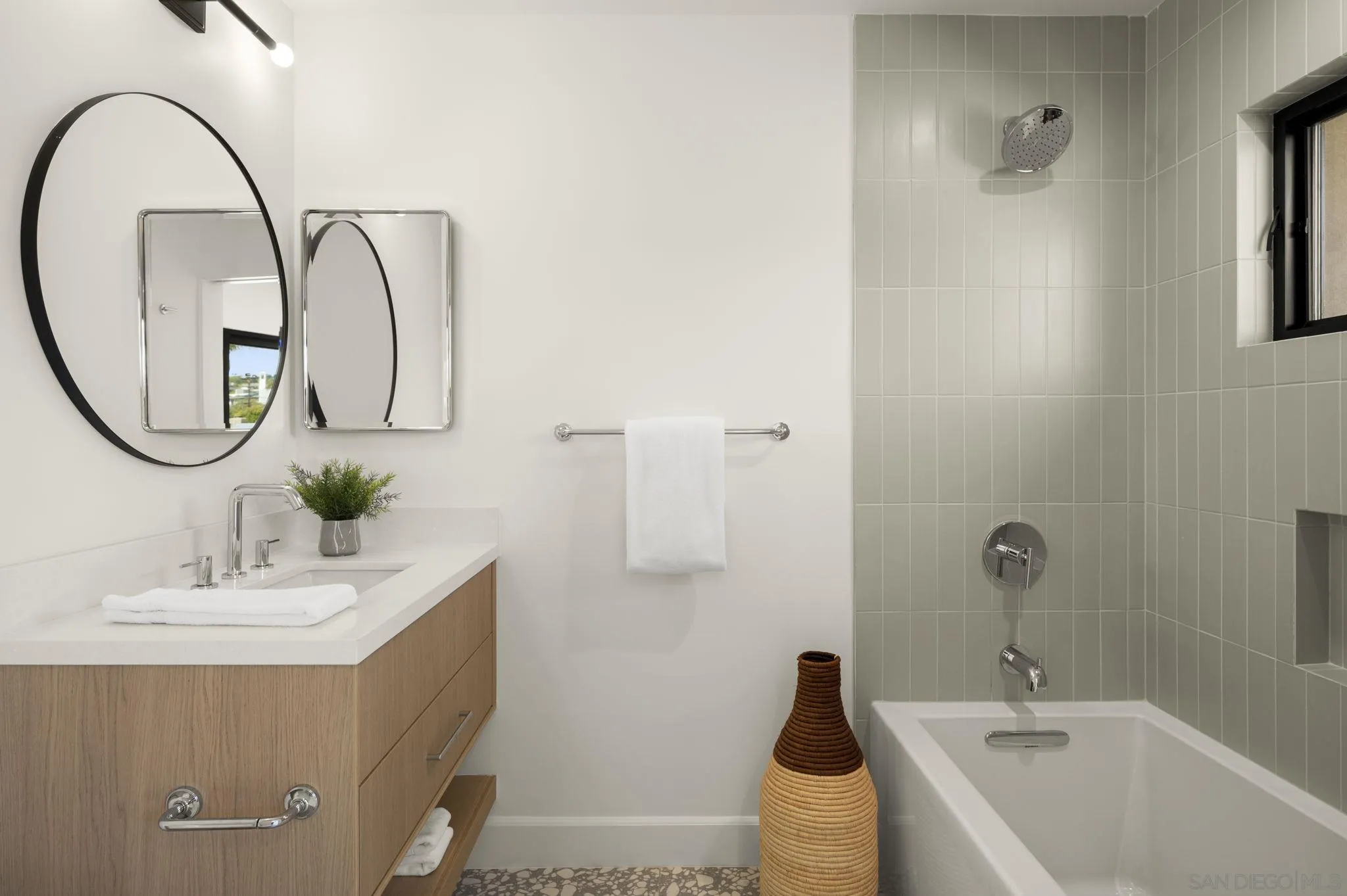 https://cdn.realtyfeed.com/cdn/127/260011828/c45fbe23ed22f065fbc09bfac48e8805.webp