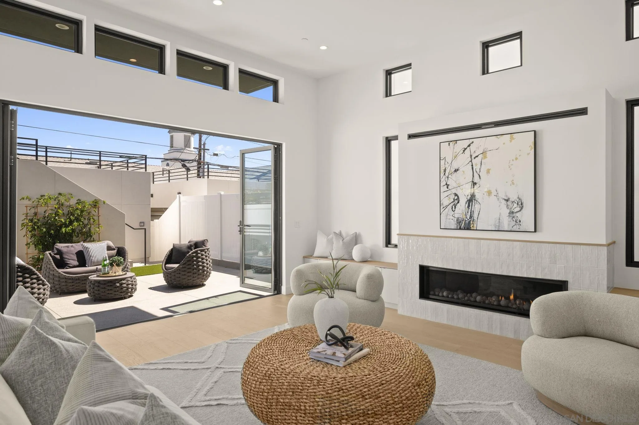 https://cdn.realtyfeed.com/cdn/127/260011828/c47706020c6015be847ce85a0959b865.webp