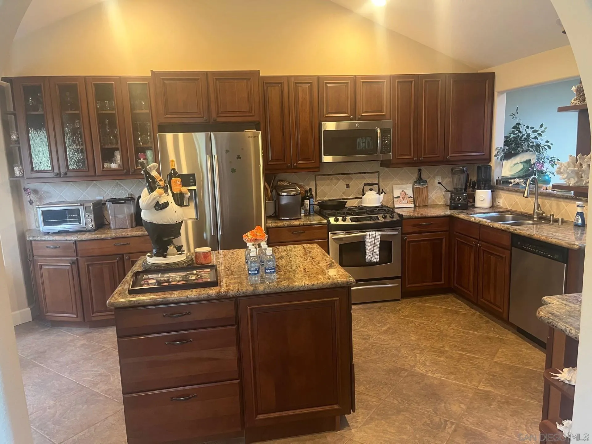 https://cdn.realtyfeed.com/cdn/127/260011829/9f1736b82c7d81aaf65726fb536357ac.webp