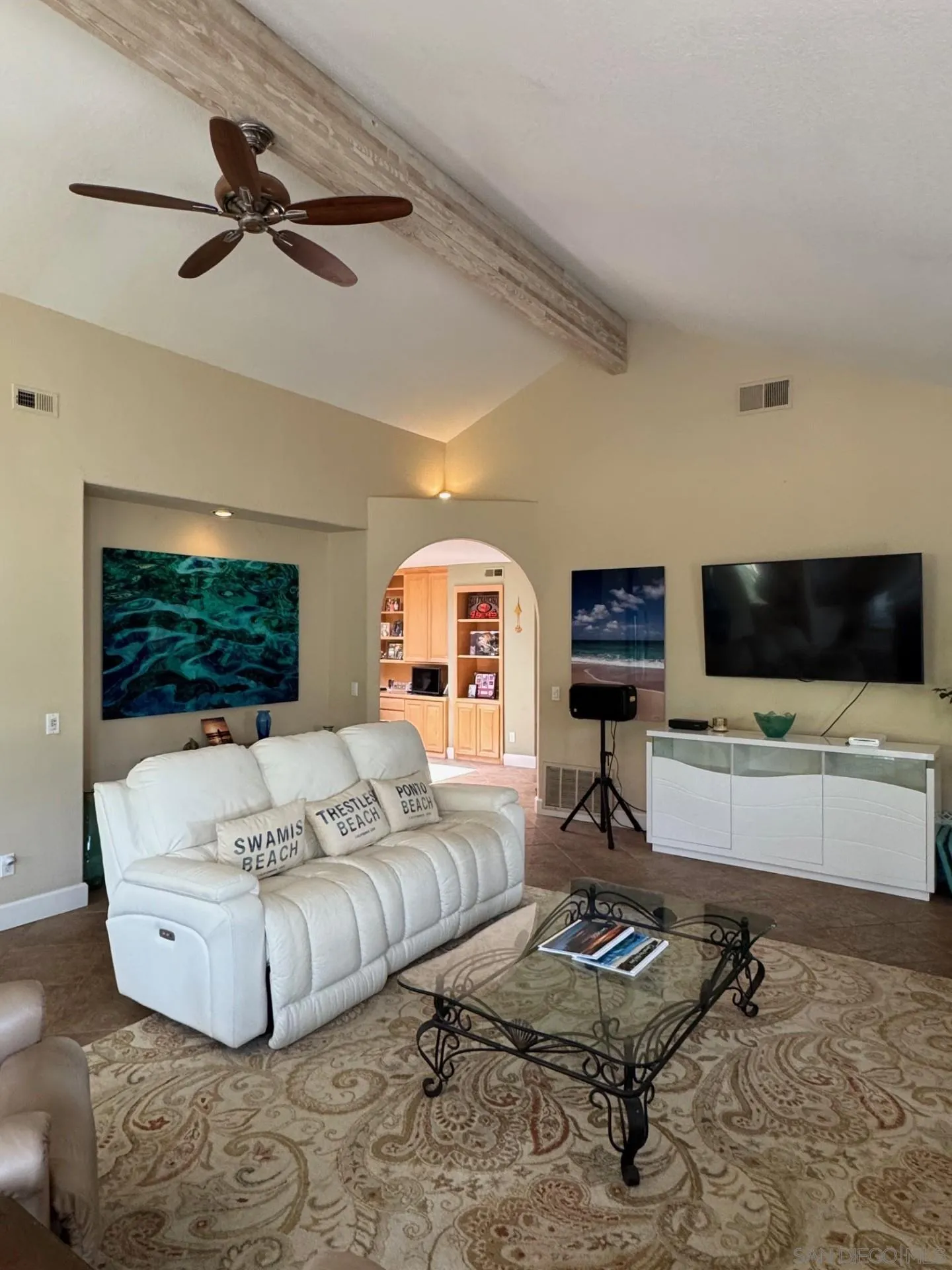 https://cdn.realtyfeed.com/cdn/127/260011829/b45f9a7d8f9c029117197417c7118c34.webp