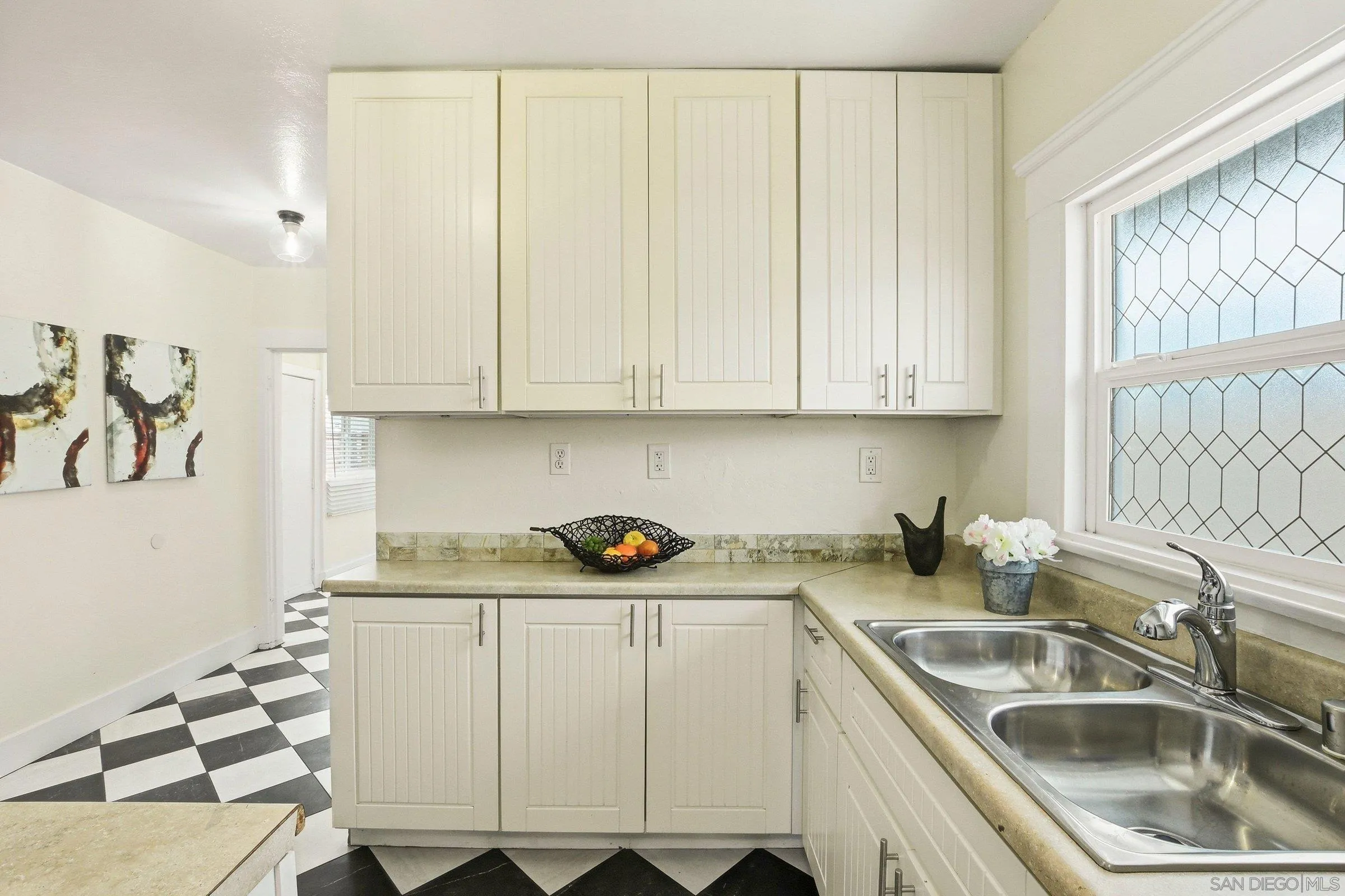https://cdn.realtyfeed.com/cdn/127/260011835/5a7fab3b6009ce981bbf2620f6826f48.webp