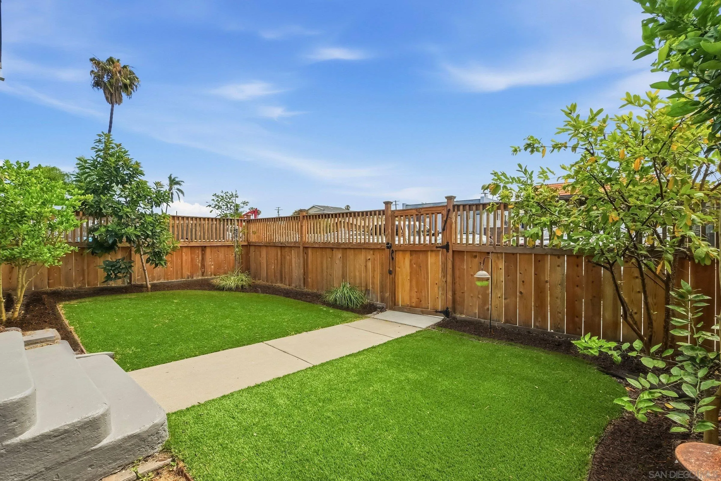 https://cdn.realtyfeed.com/cdn/127/260011835/faf3f863f0081bd9bc77b80b443eb78e.webp