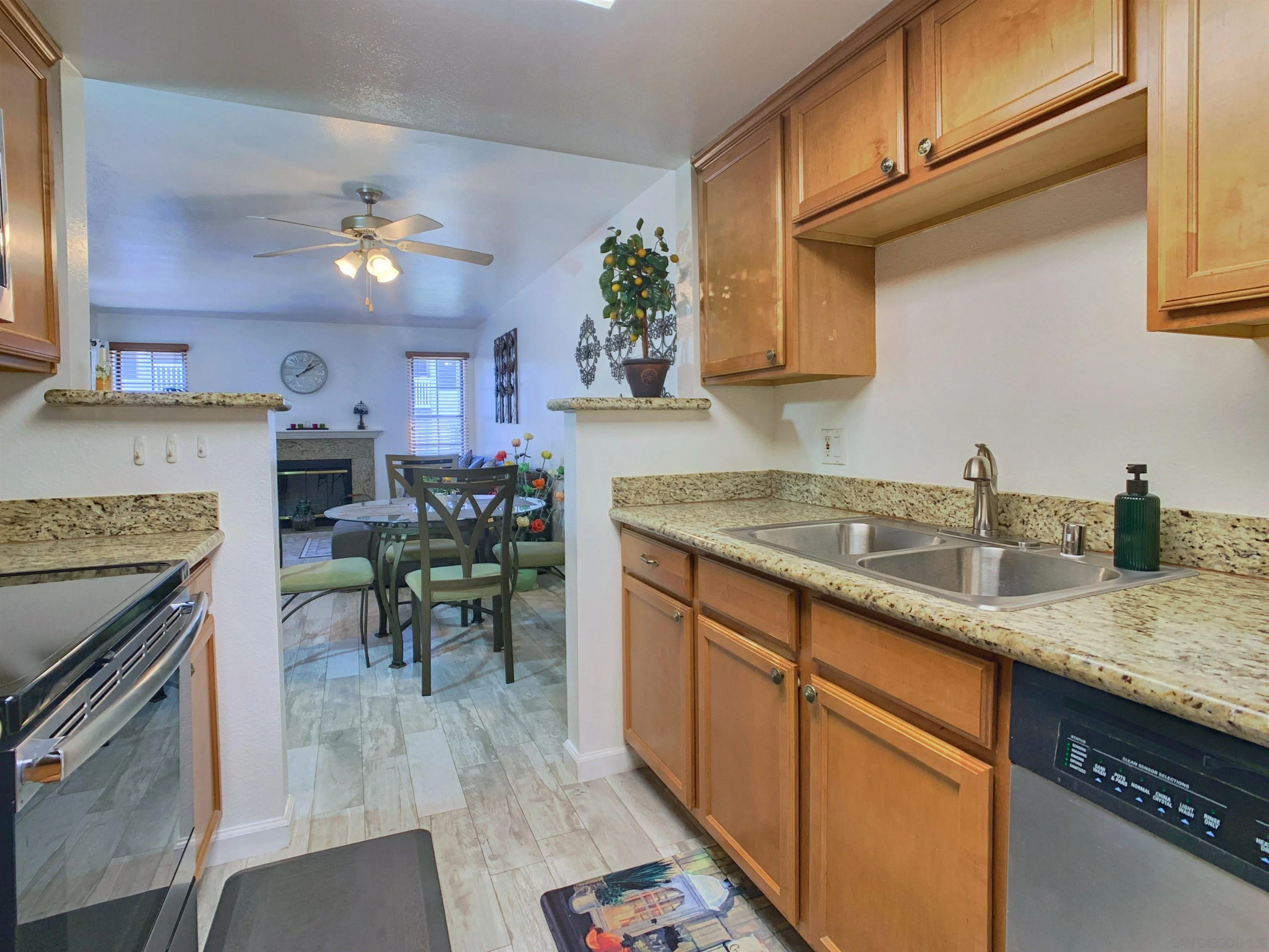 Photo #6: 260011838 Listing: Photo #6