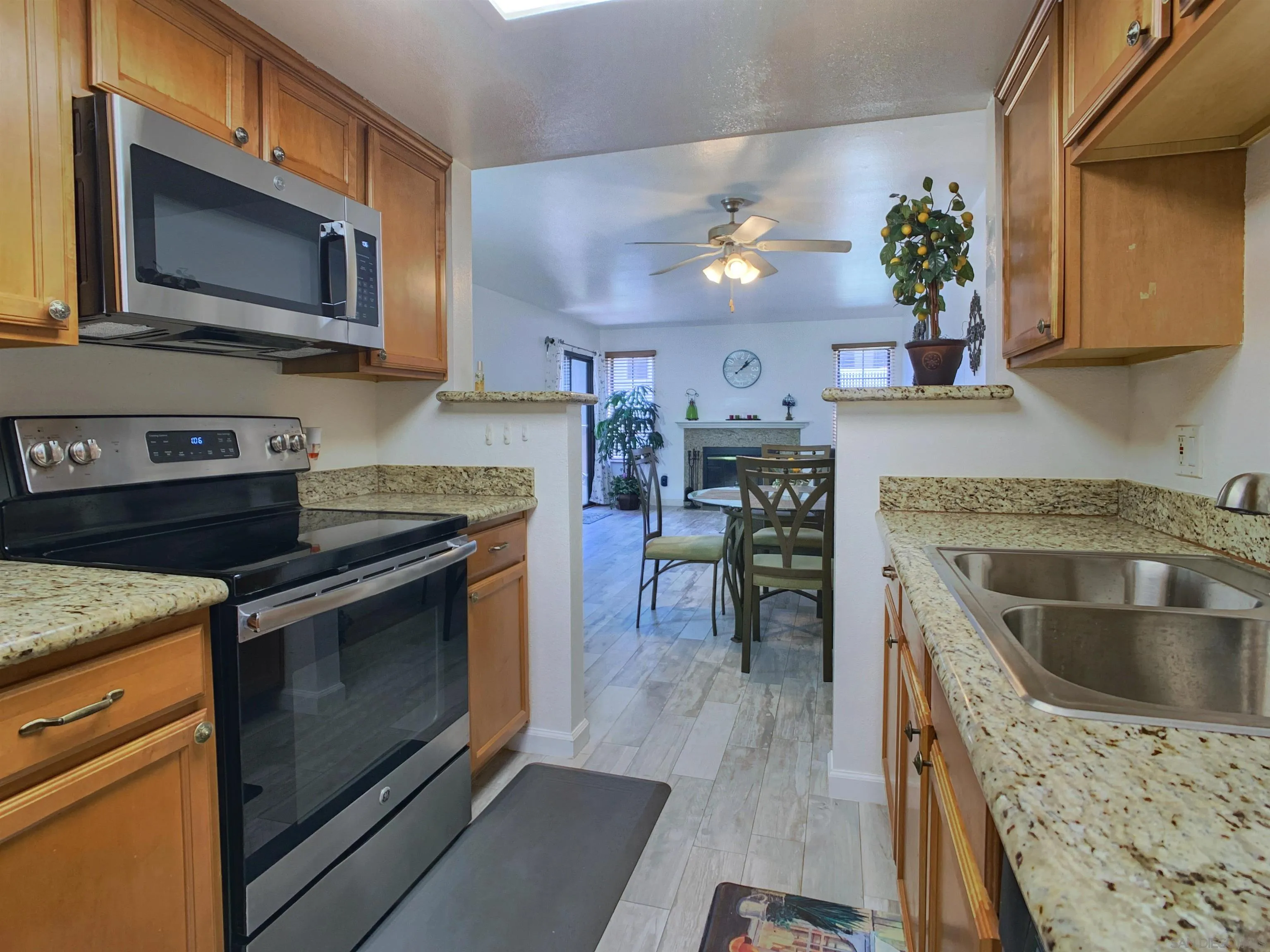 Photo #5: 260011838 Listing: Photo #5