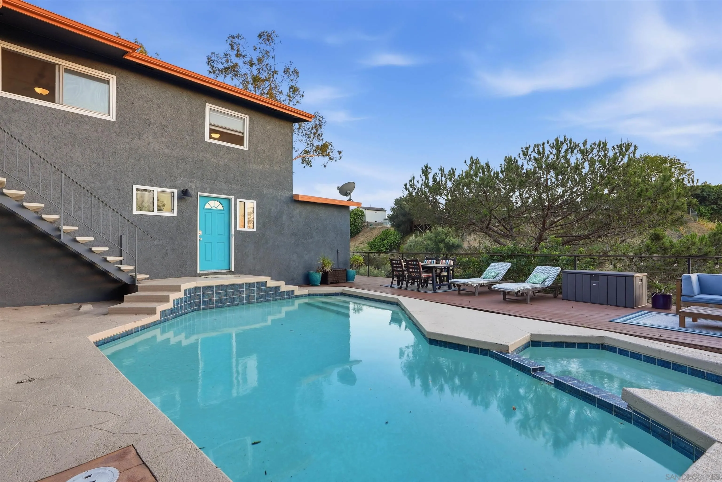 https://cdn.realtyfeed.com/cdn/127/260011839/30f3f333ad36bace6dae90710123fc33.webp