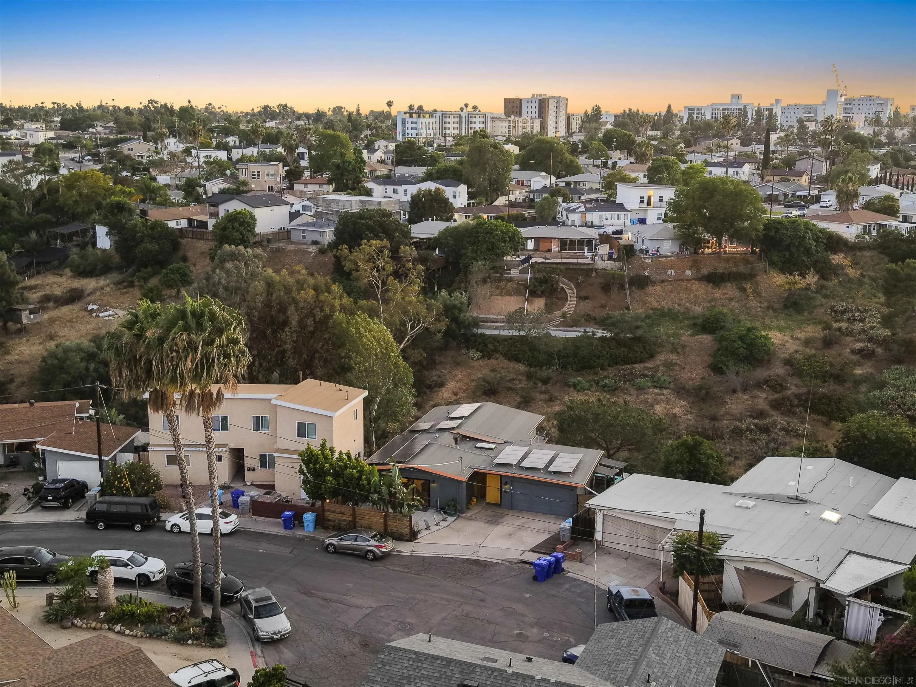 https://cdn.realtyfeed.com/cdn/127/260011839/92f721a866ffa5406e855b47325138a1.webp