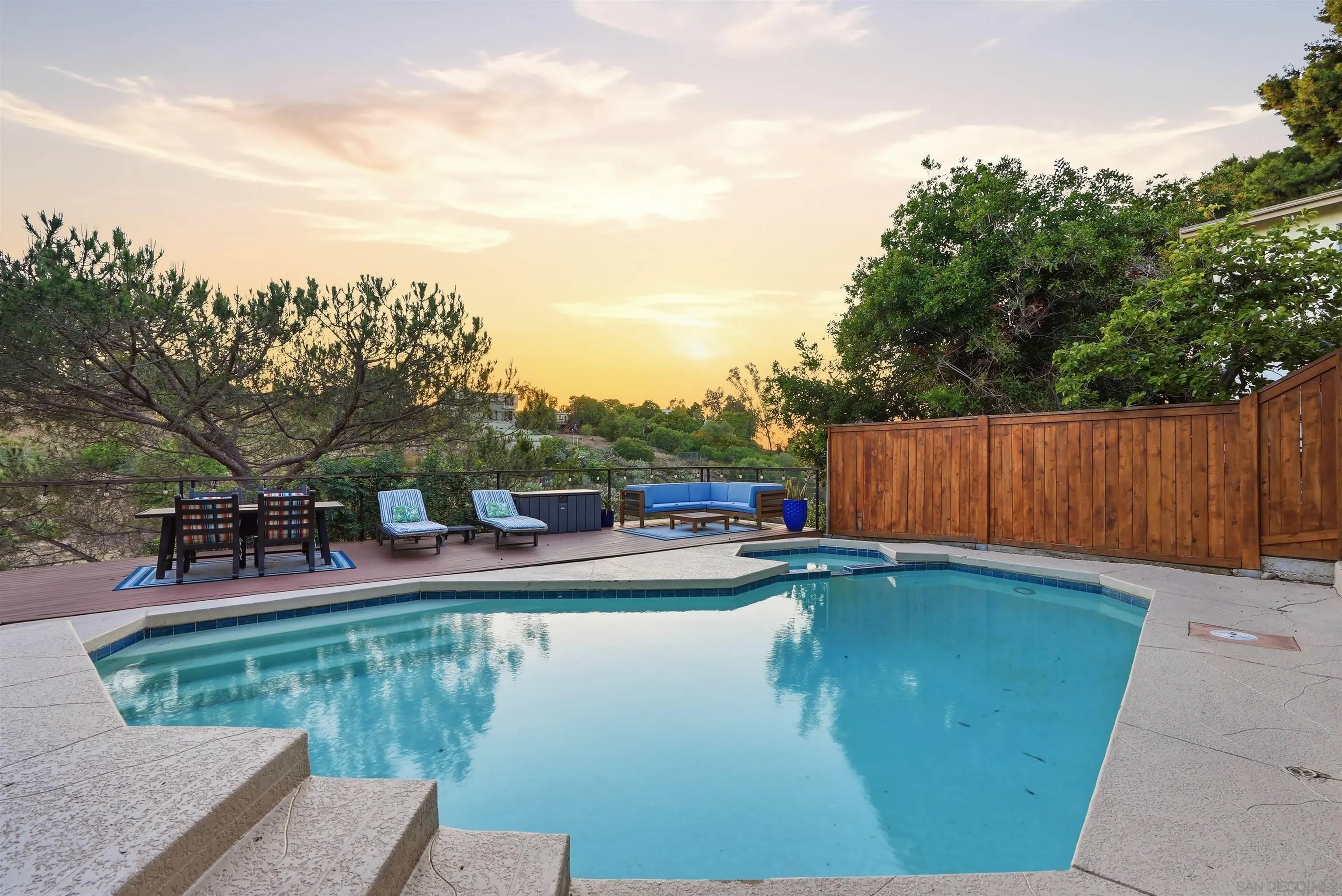 https://cdn.realtyfeed.com/cdn/127/260011839/e23564287d11956c986c928a12764c82.webp
