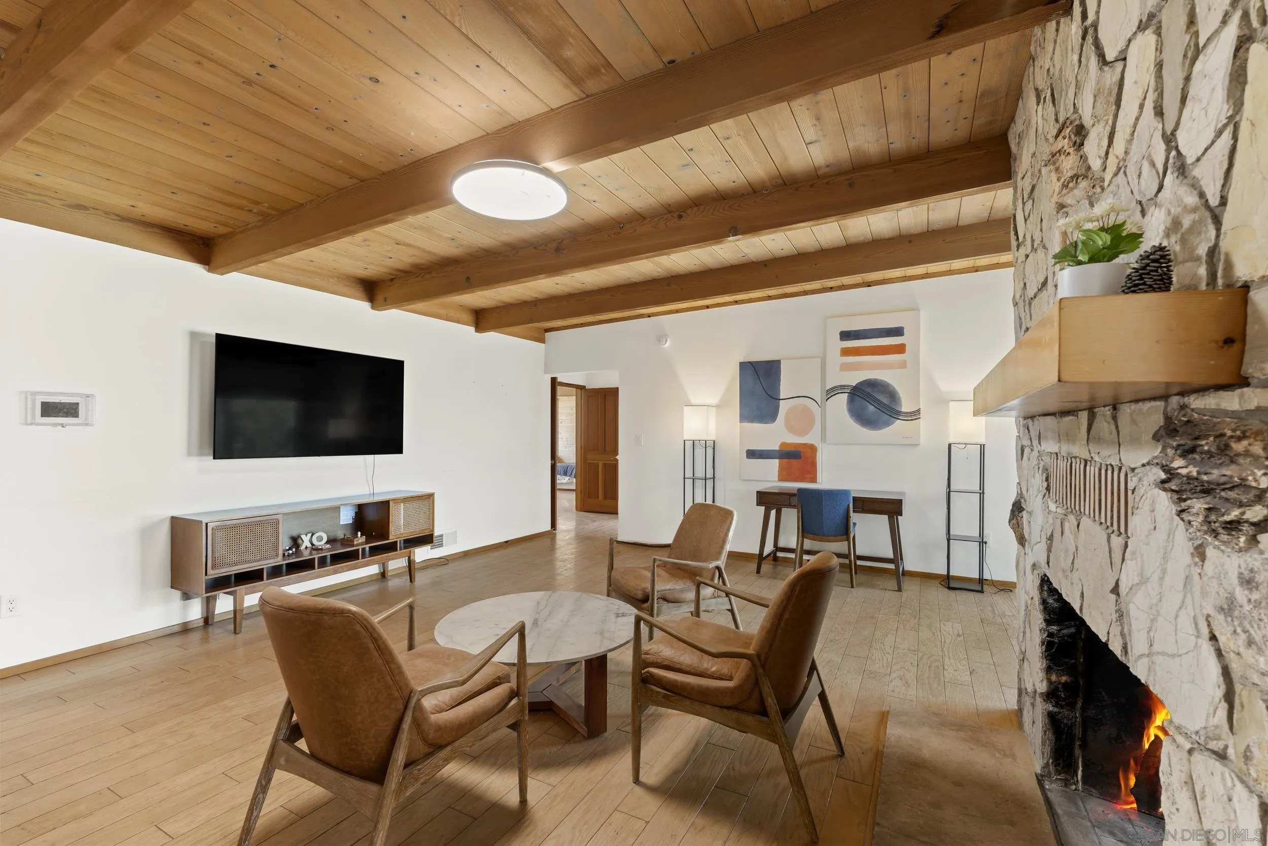 https://cdn.realtyfeed.com/cdn/127/260011841/36d5d8e9725486e9d2ab07541988448f.webp