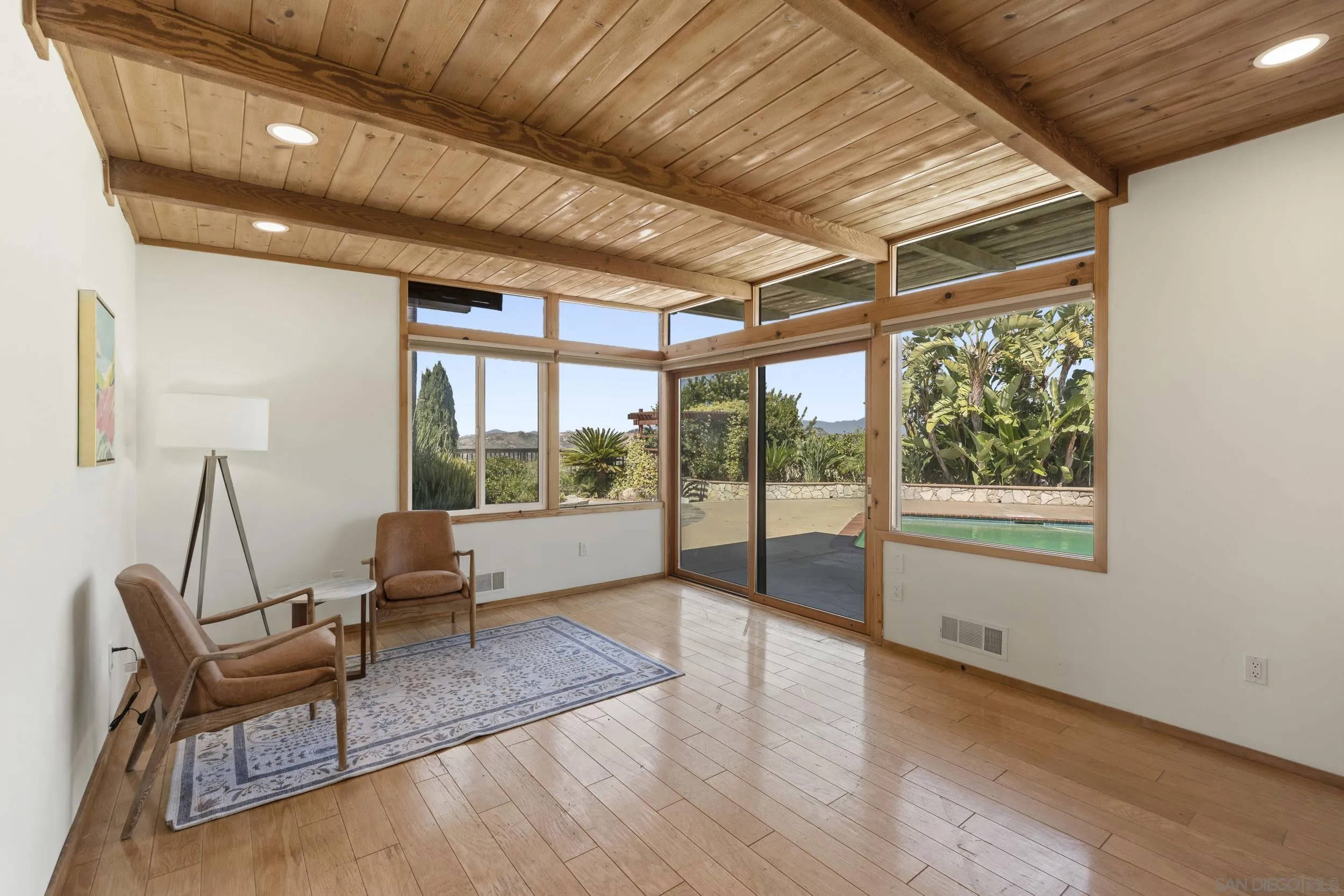 https://cdn.realtyfeed.com/cdn/127/260011841/56bf9f2db411a8f51de75c05bfed7b30.webp