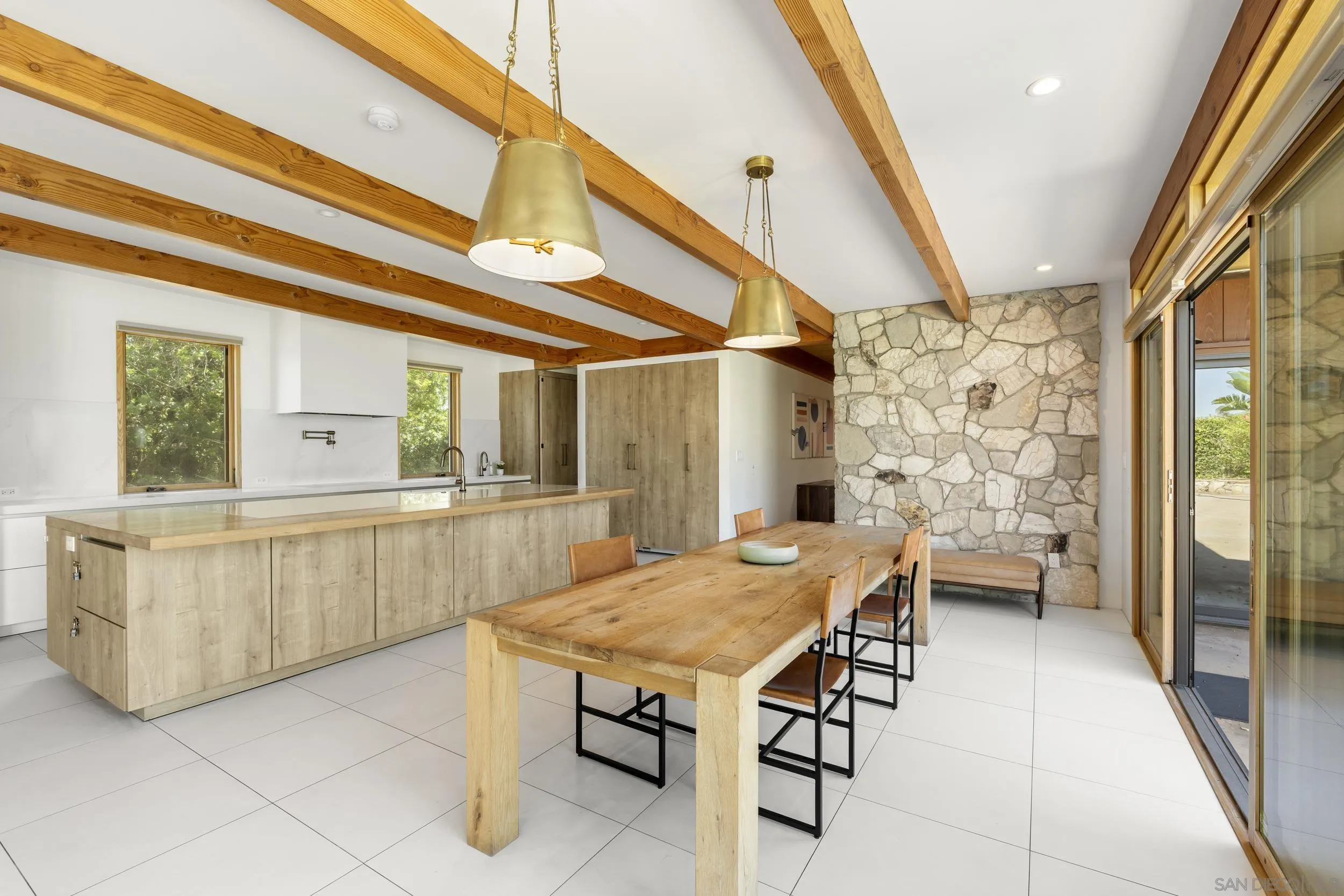 https://cdn.realtyfeed.com/cdn/127/260011841/8541906b75c1daaea98ded72cbc0e598.webp