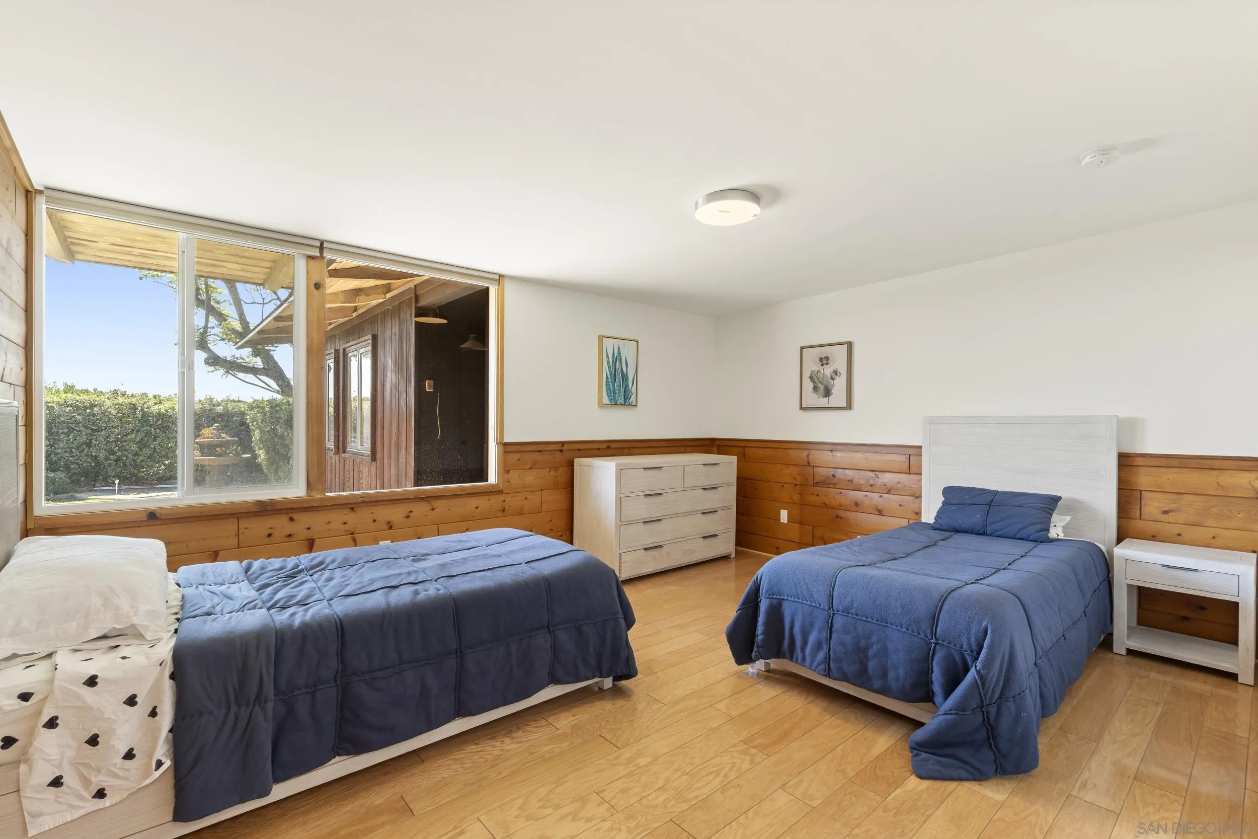 https://cdn.realtyfeed.com/cdn/127/260011841/94f364a9f5ca581b53fbb1917be3825b.webp