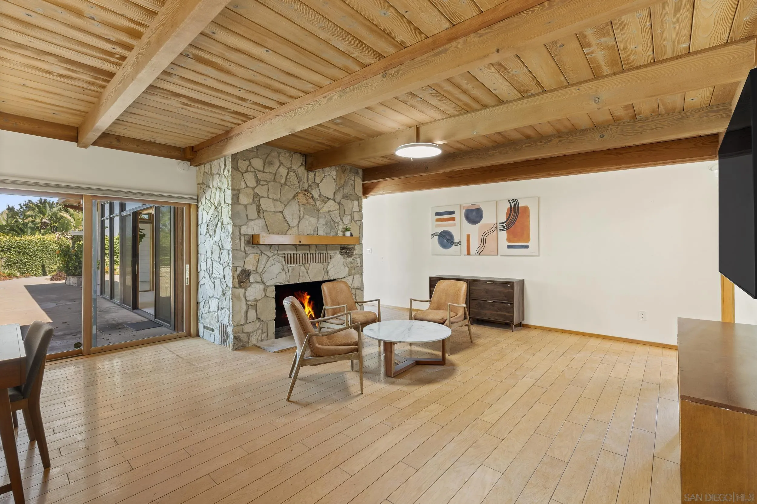 https://cdn.realtyfeed.com/cdn/127/260011841/96e2ad28019d49dbe16c40f4704171aa.webp