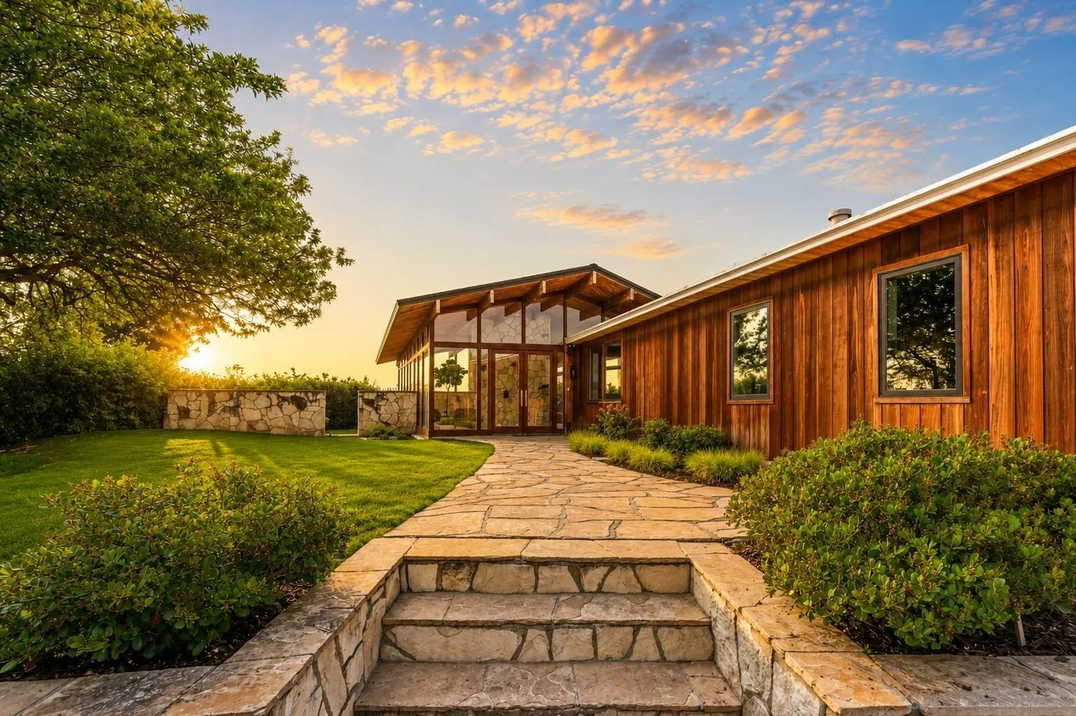 https://cdn.realtyfeed.com/cdn/127/260011841/a8ce0b687ab0f212c54f5024614c0bb4.webp