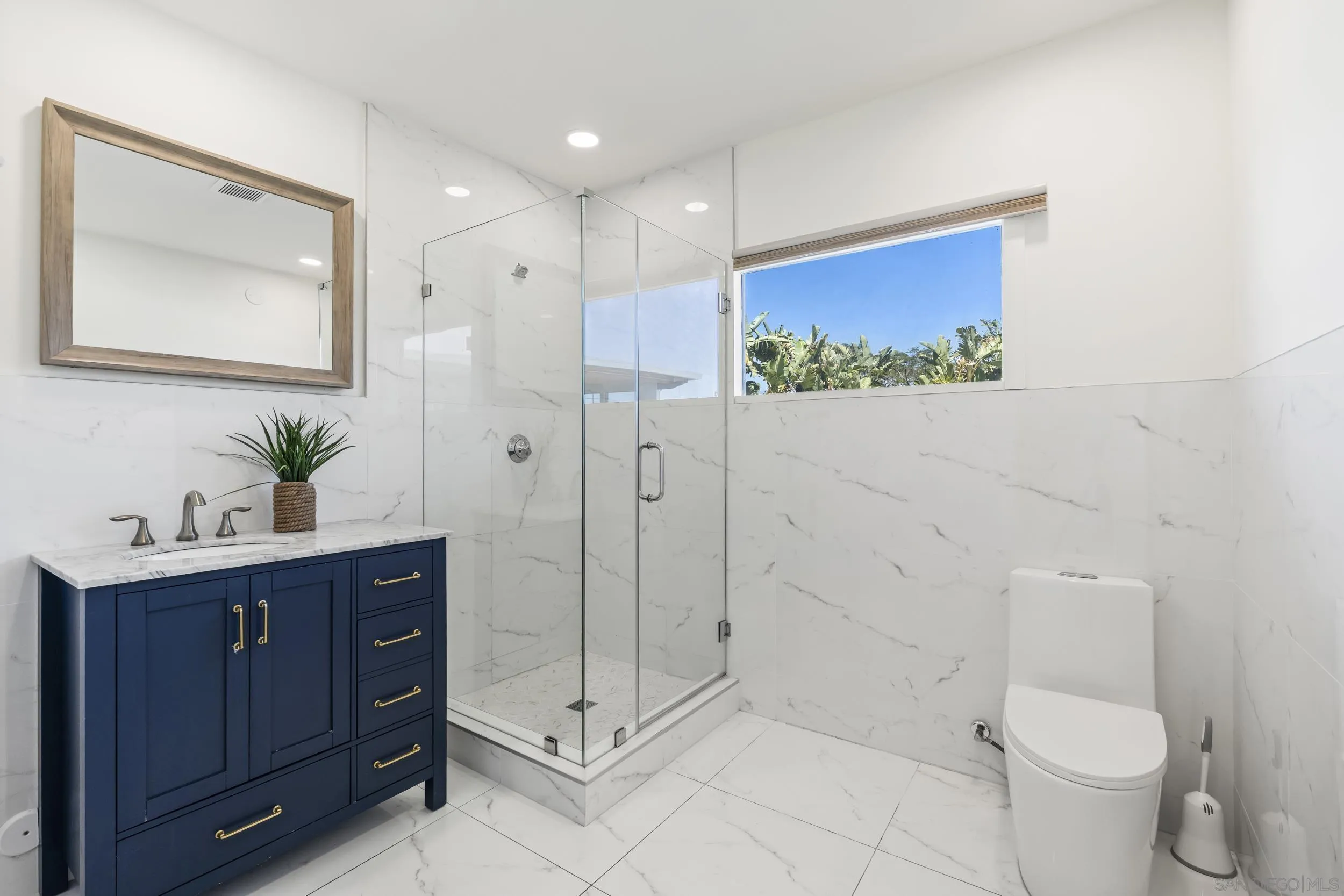 https://cdn.realtyfeed.com/cdn/127/260011841/b6cc99daae4ba8a2fb01db9ba9d971e9.webp