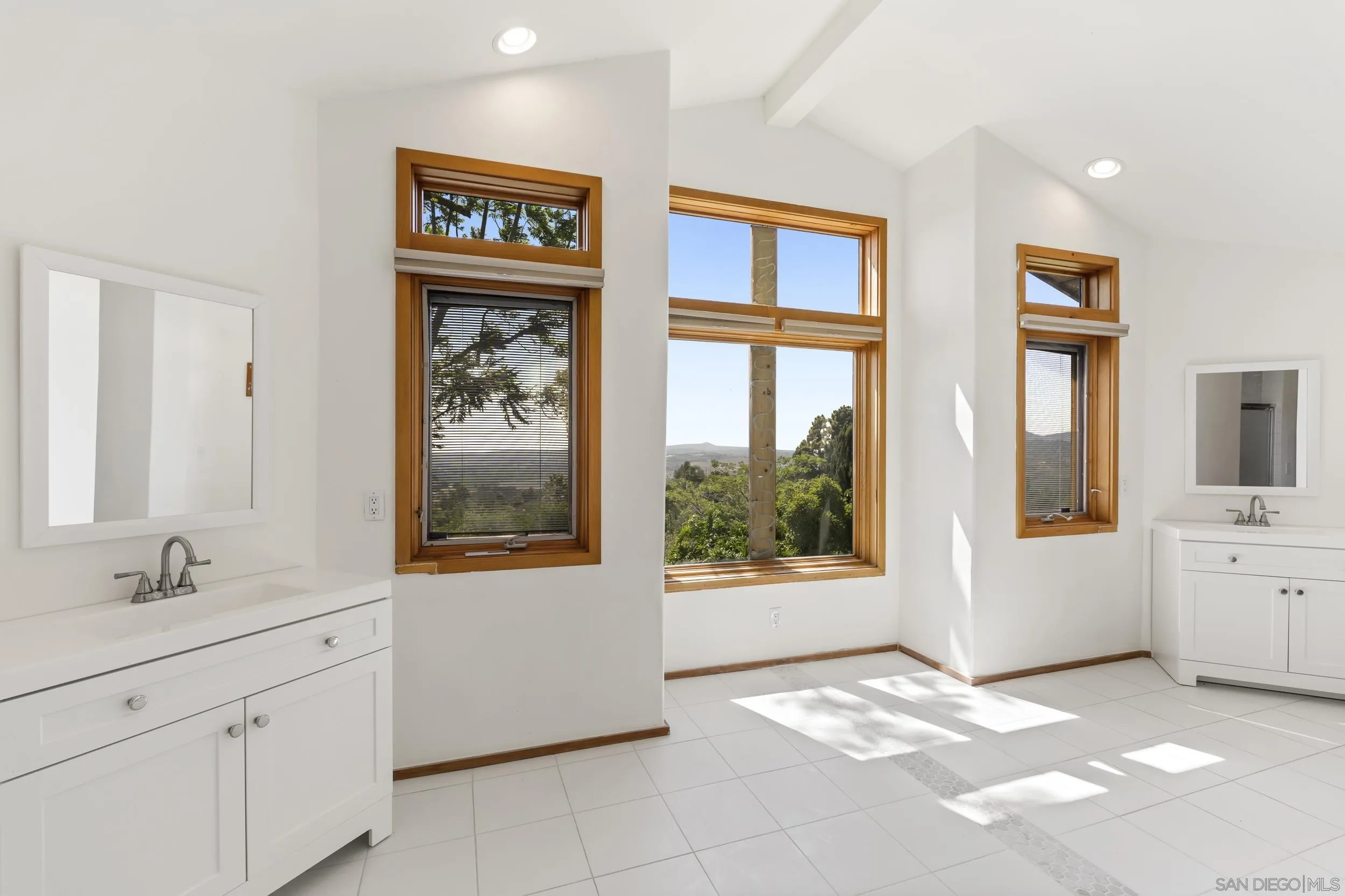 https://cdn.realtyfeed.com/cdn/127/260011841/f0b73ff1218c23771034cd3ef1aebdfe.webp