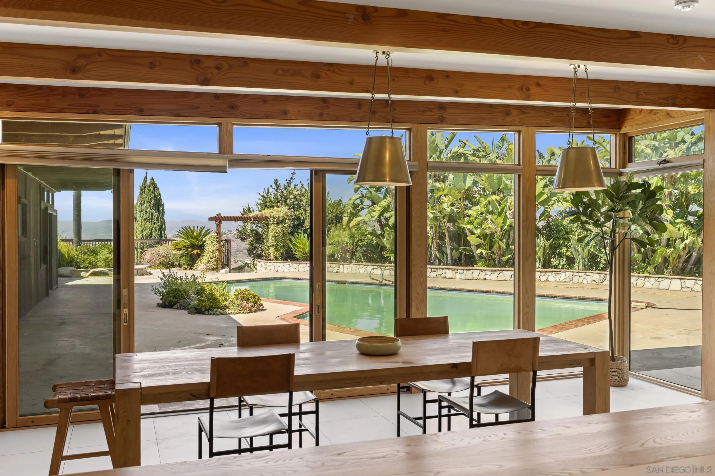 https://cdn.realtyfeed.com/cdn/127/260011841/fffc43e9c878bdcf0730c1a4a56a20ca.webp