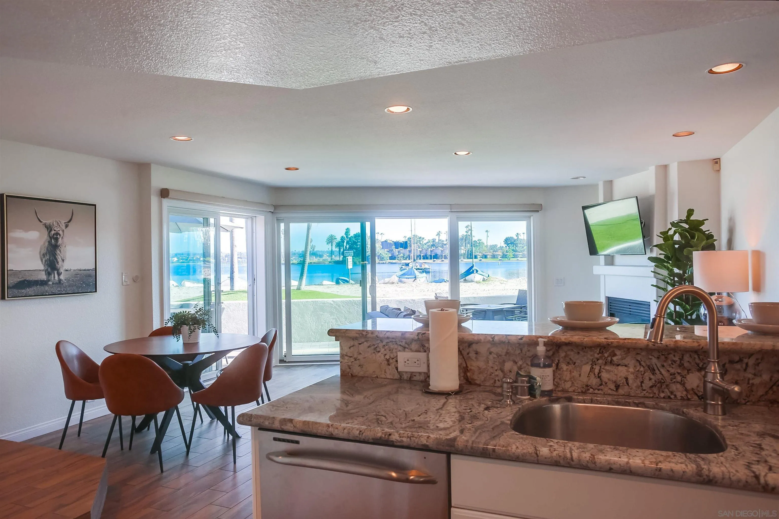 Photo #13: 260011850 Listing: Photo #13