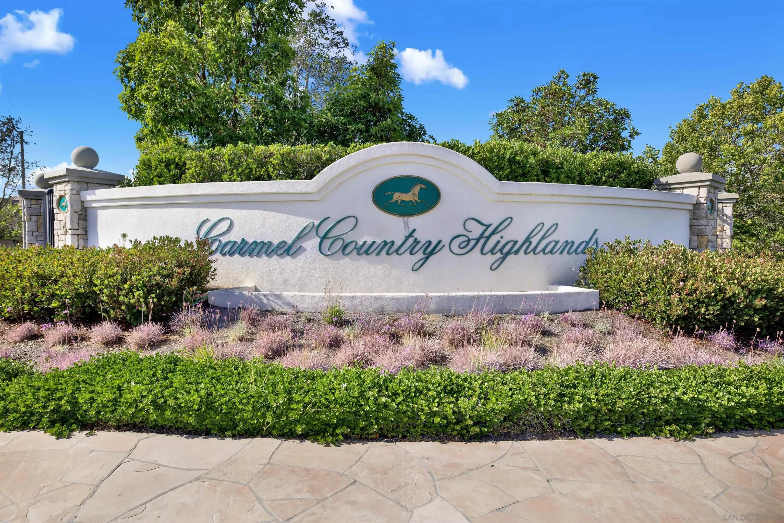 https://cdn.realtyfeed.com/cdn/127/260011852/697cb1cc50d4cb9cad24f50faac07ff8.webp