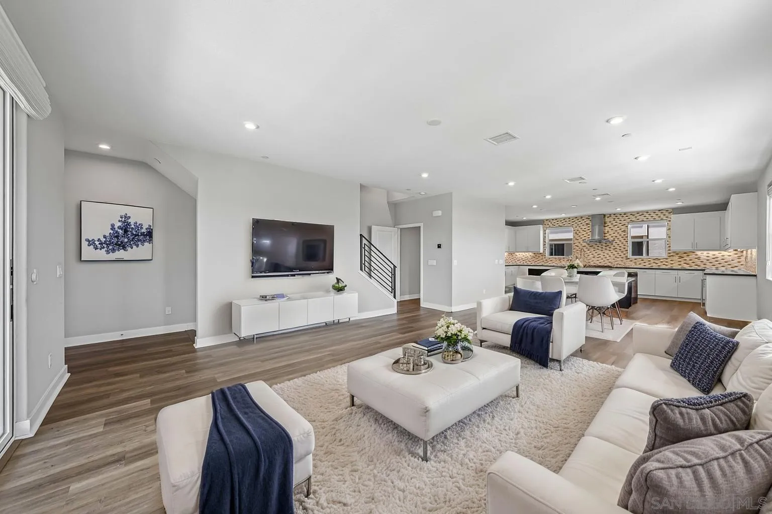 Photo #6: 260011853 Listing: Photo #6