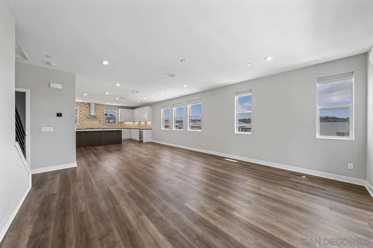 Photo #9: 260011853 Listing: Photo #9