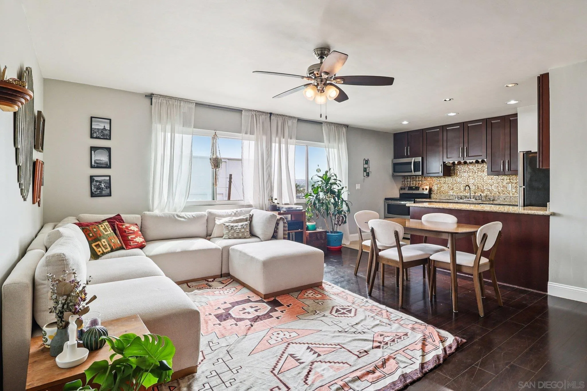 Photo #1: 260011854 Listing: Photo #1