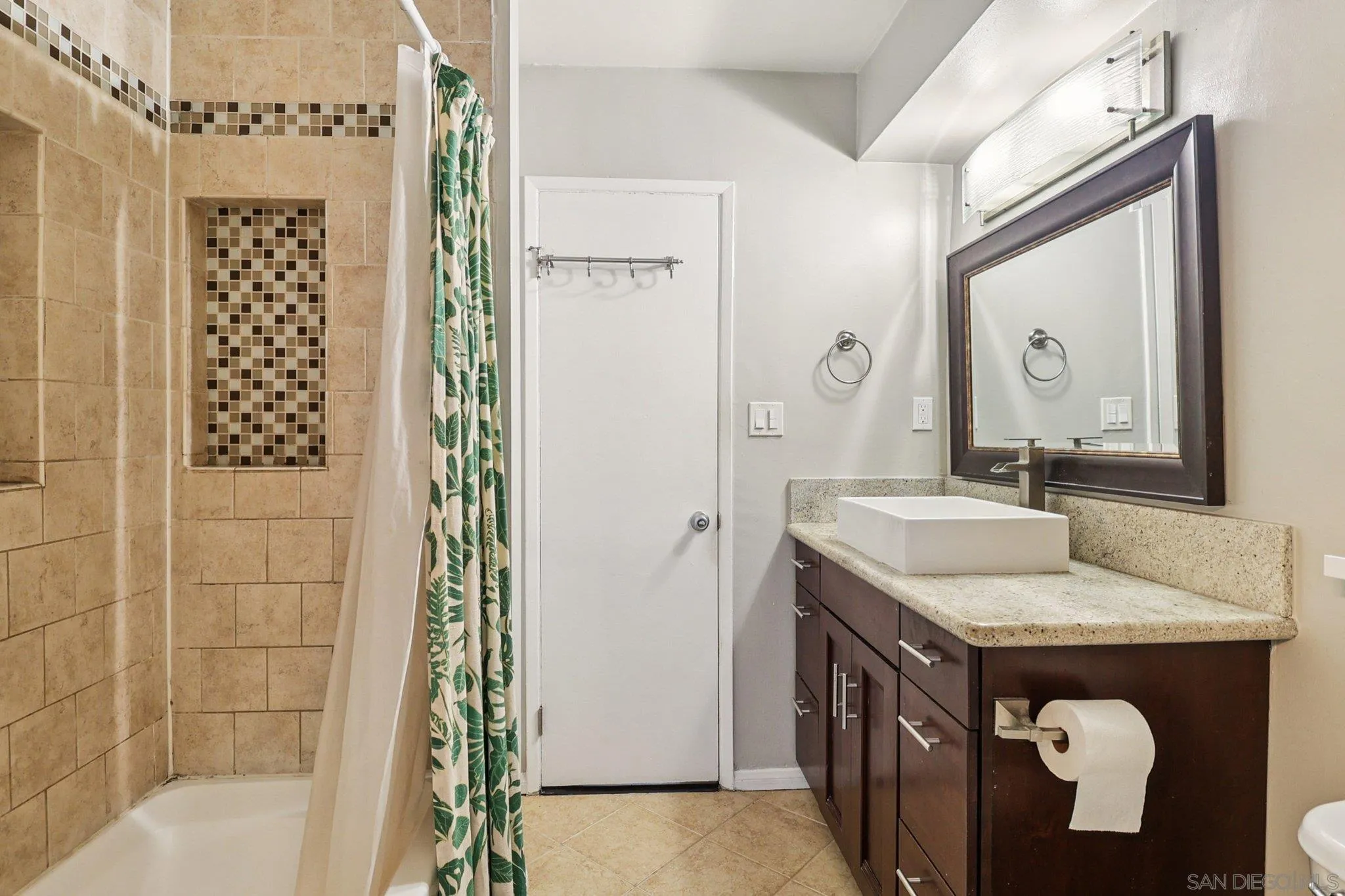 Photo #8: 260011854 Listing: Photo #8