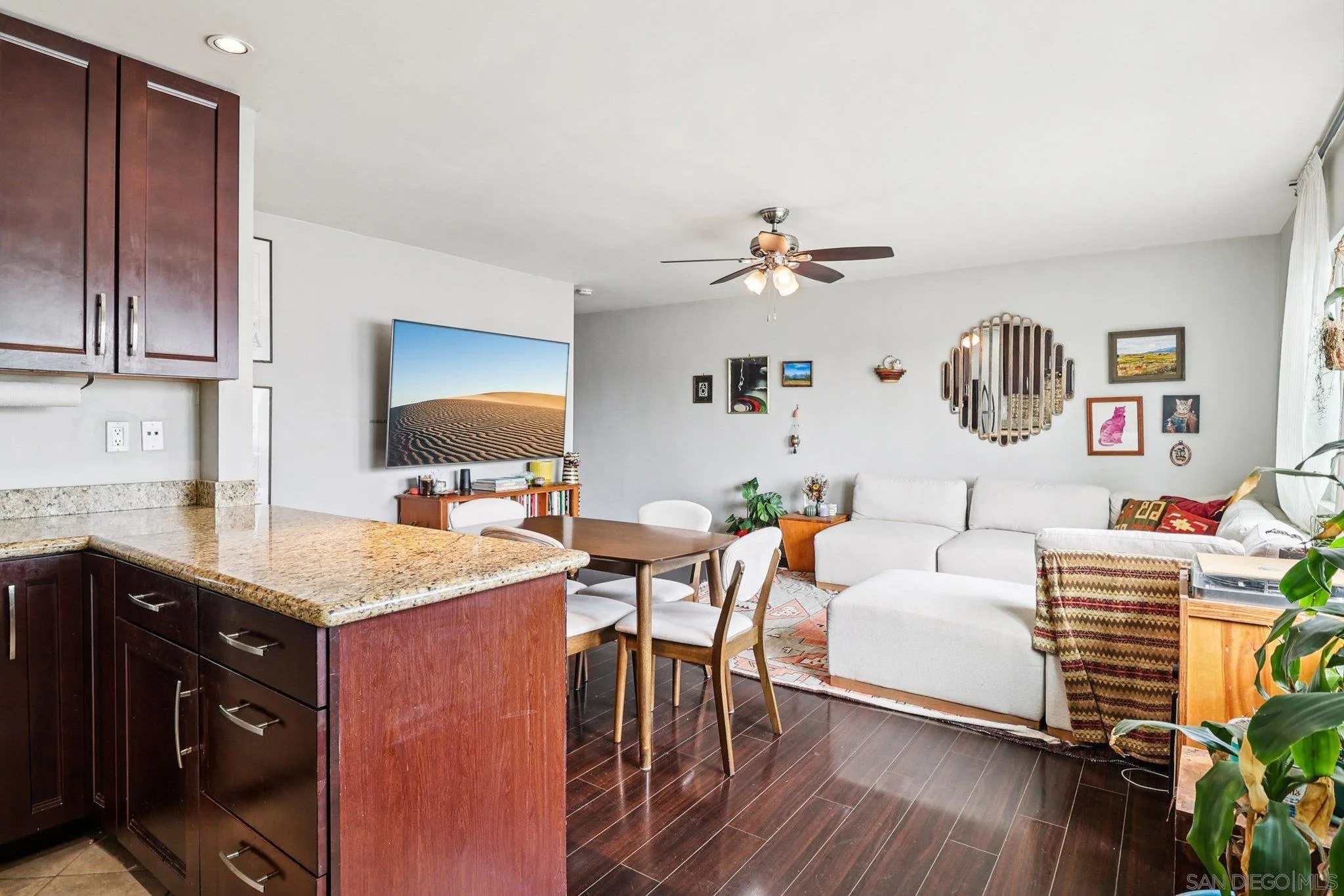 Photo #4: 260011854 Listing: Photo #4