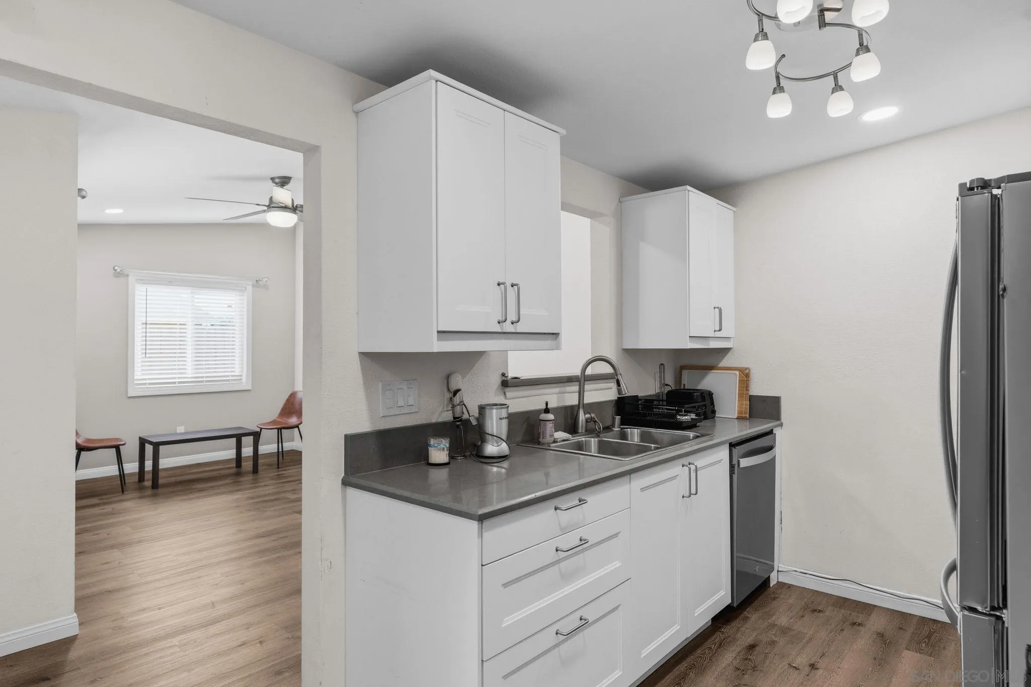 https://cdn.realtyfeed.com/cdn/127/260011858/149c3f3c96db57e44e3c1de79b02ead4.webp