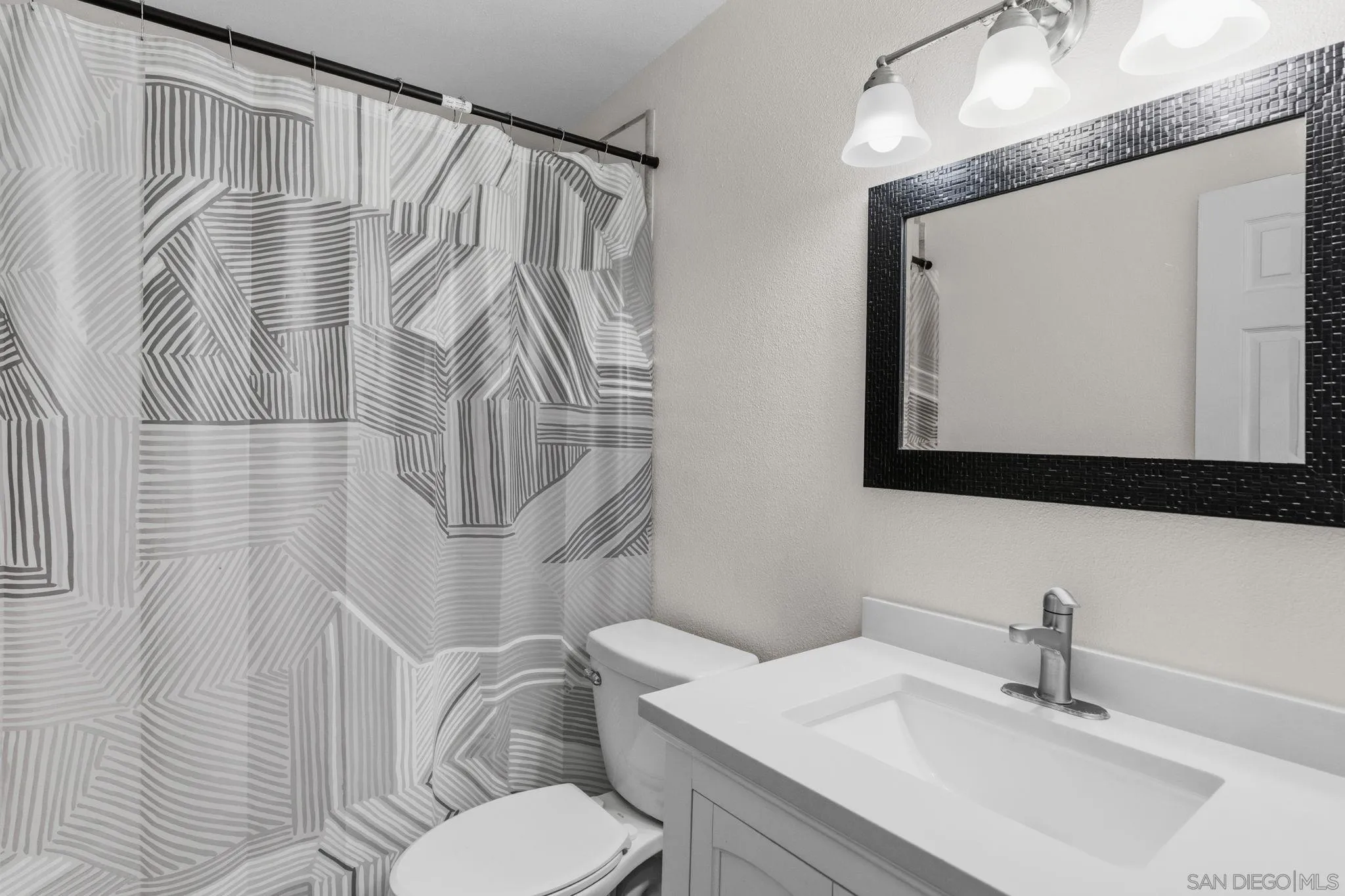 https://cdn.realtyfeed.com/cdn/127/260011858/92b3f1cba7fd64fbbc16b76eca1afa97.webp