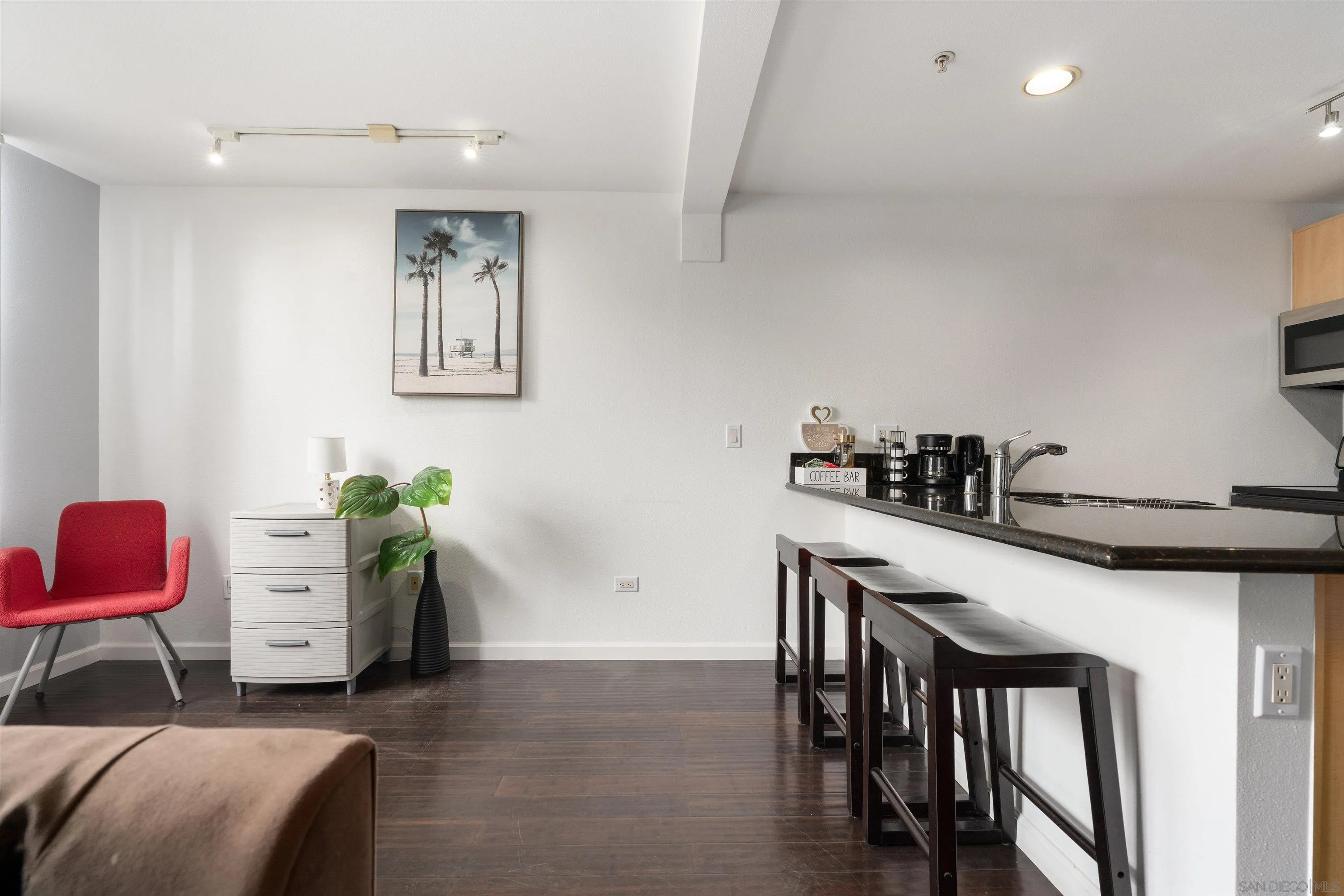 Photo #11: 260011868 Listing: Photo #11