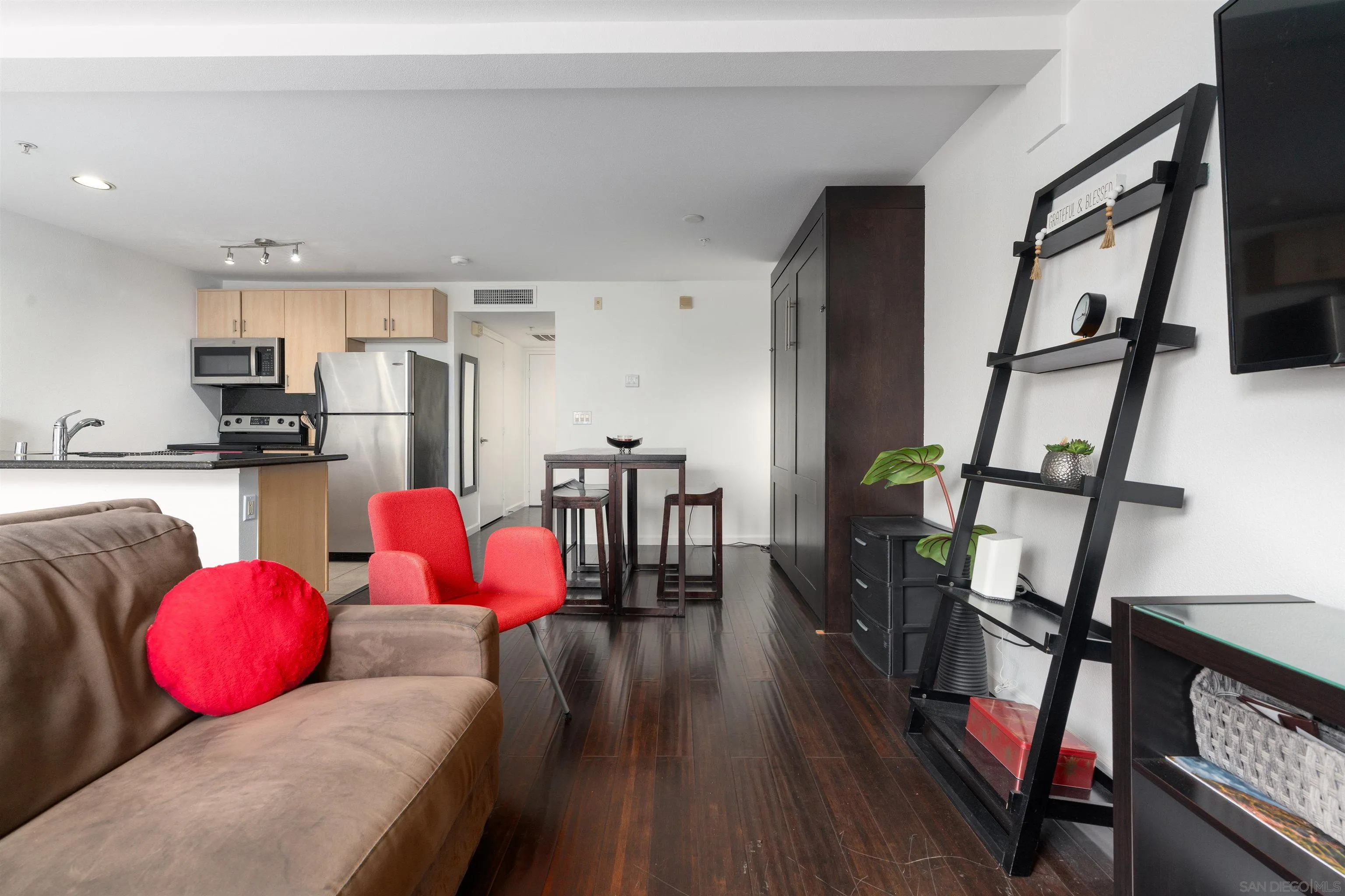 Photo #13: 260011868 Listing: Photo #13